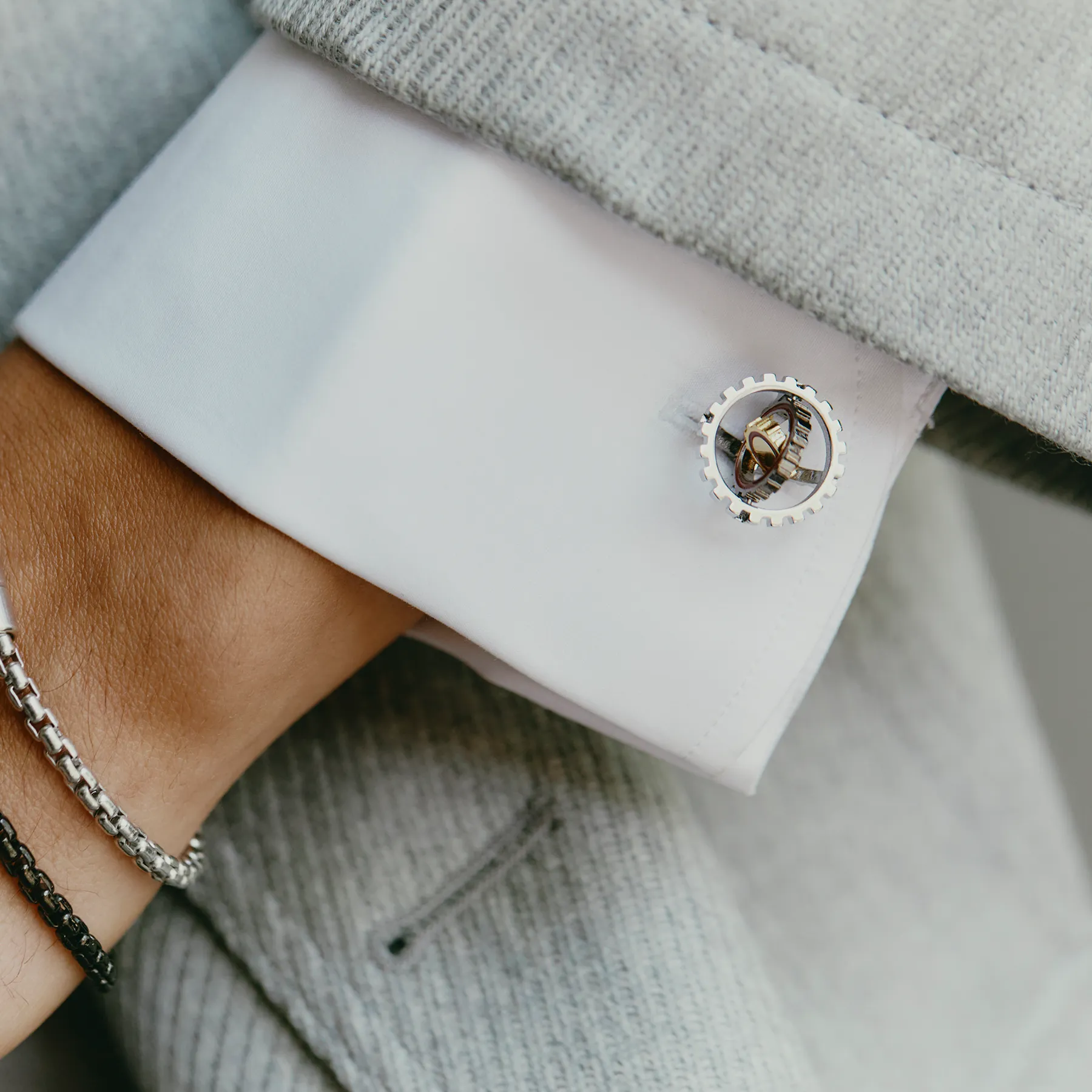 Orbit Gear Cufflinks in Palladium & Red Enamel sold by Tateossian product image thumbnail 2