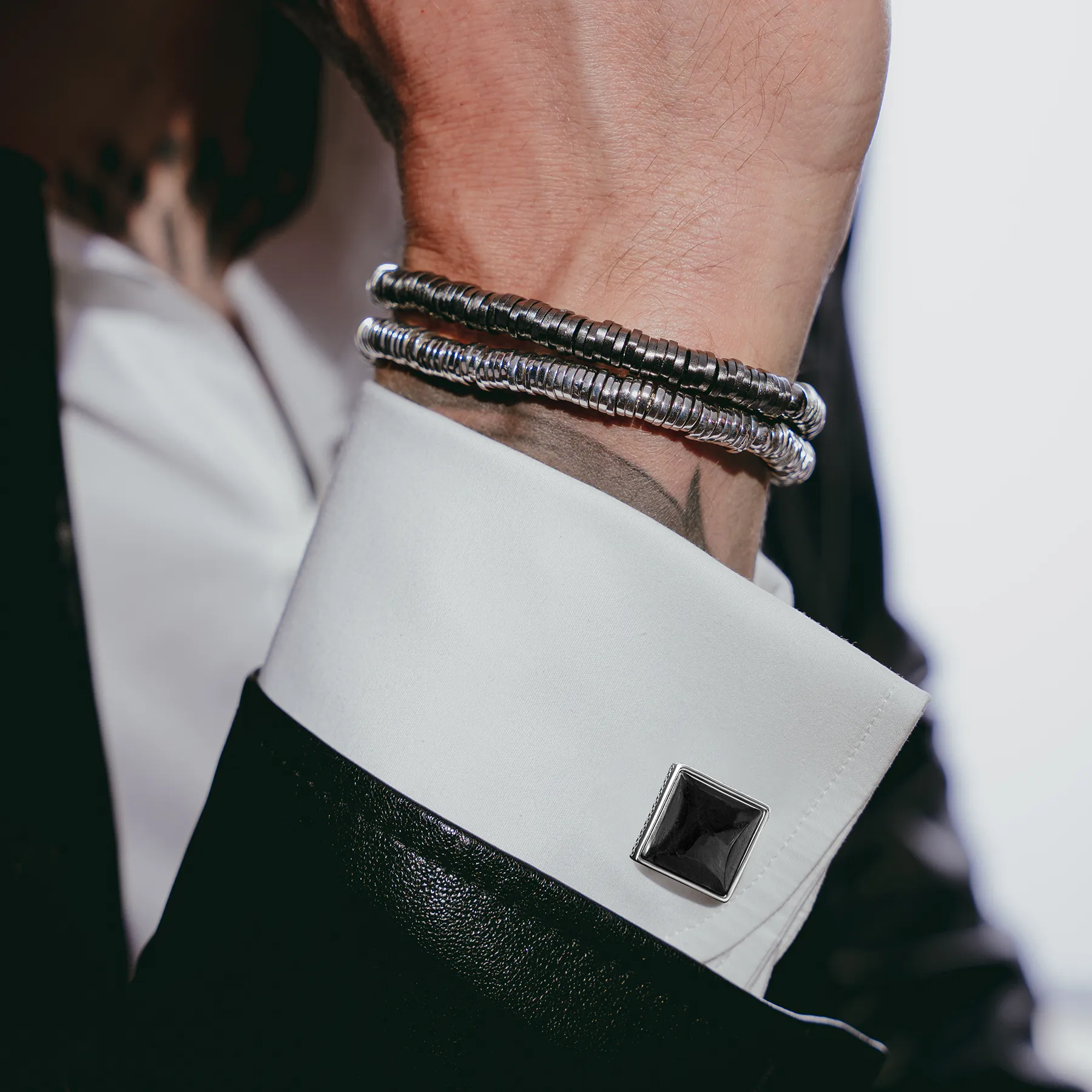 Titanium Classic Cufflinks With Onyx sold by Tateossian product image thumbnail 3