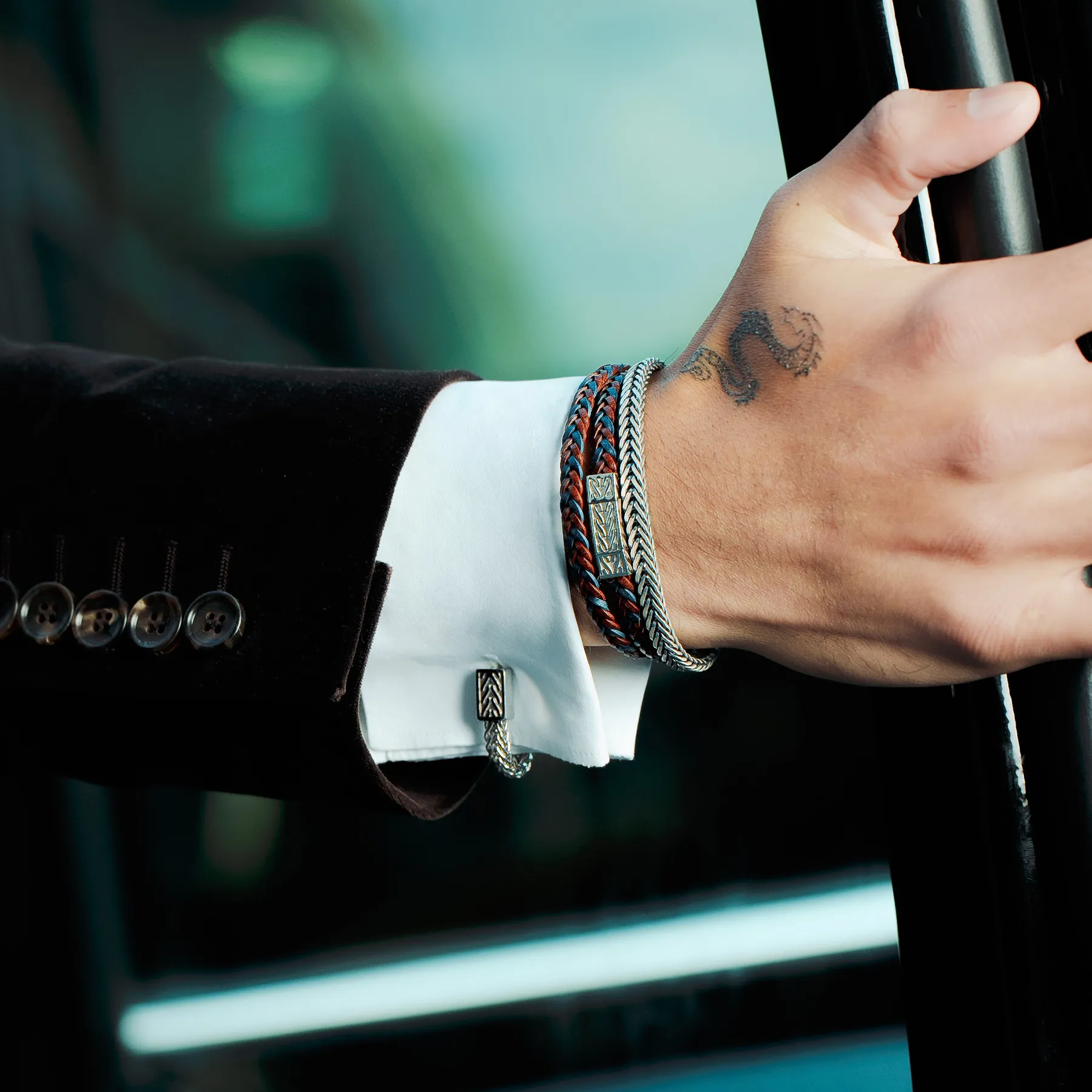 Coda Di Volpe Wrap Around Cufflinks in Rhodium Silver sold by Tateossian product image thumbnail 2