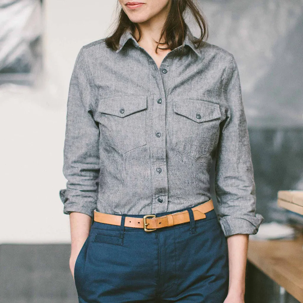 The Studio Shirt in Charcoal Everyday Chambray sold by Taylor Stitch product image thumbnail 4