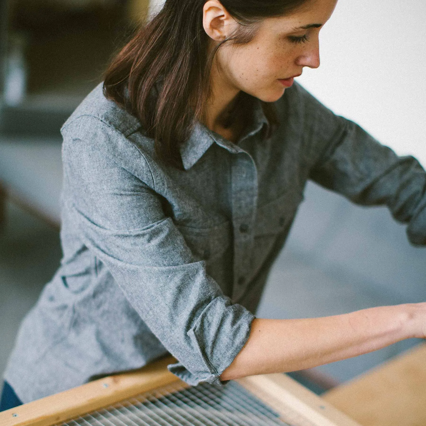 The Studio Shirt in Charcoal Everyday Chambray sold by Taylor Stitch product image thumbnail 3
