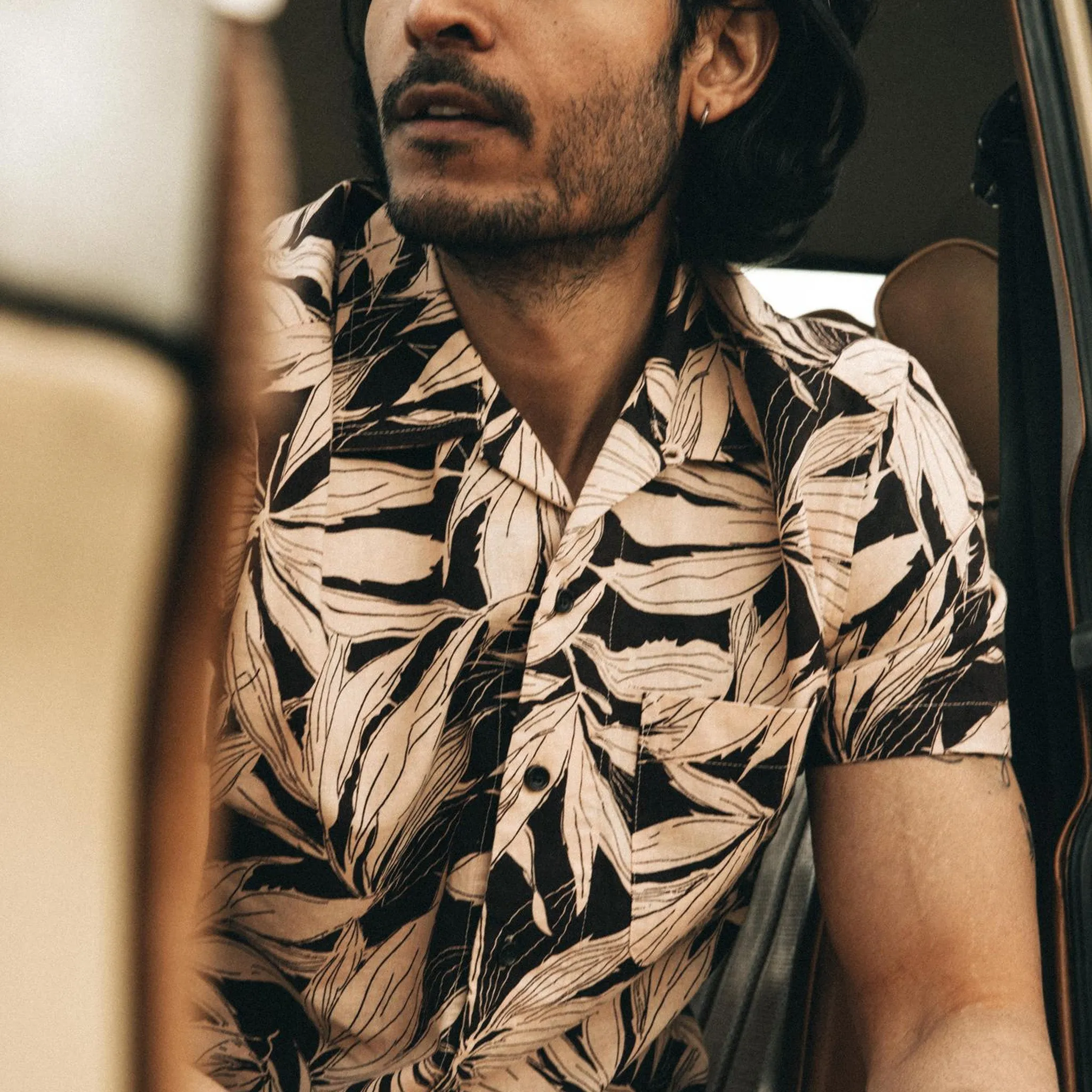 The Short Sleeve Hawthorne in Dried Palm sold by Taylor Stitch product image thumbnail 3