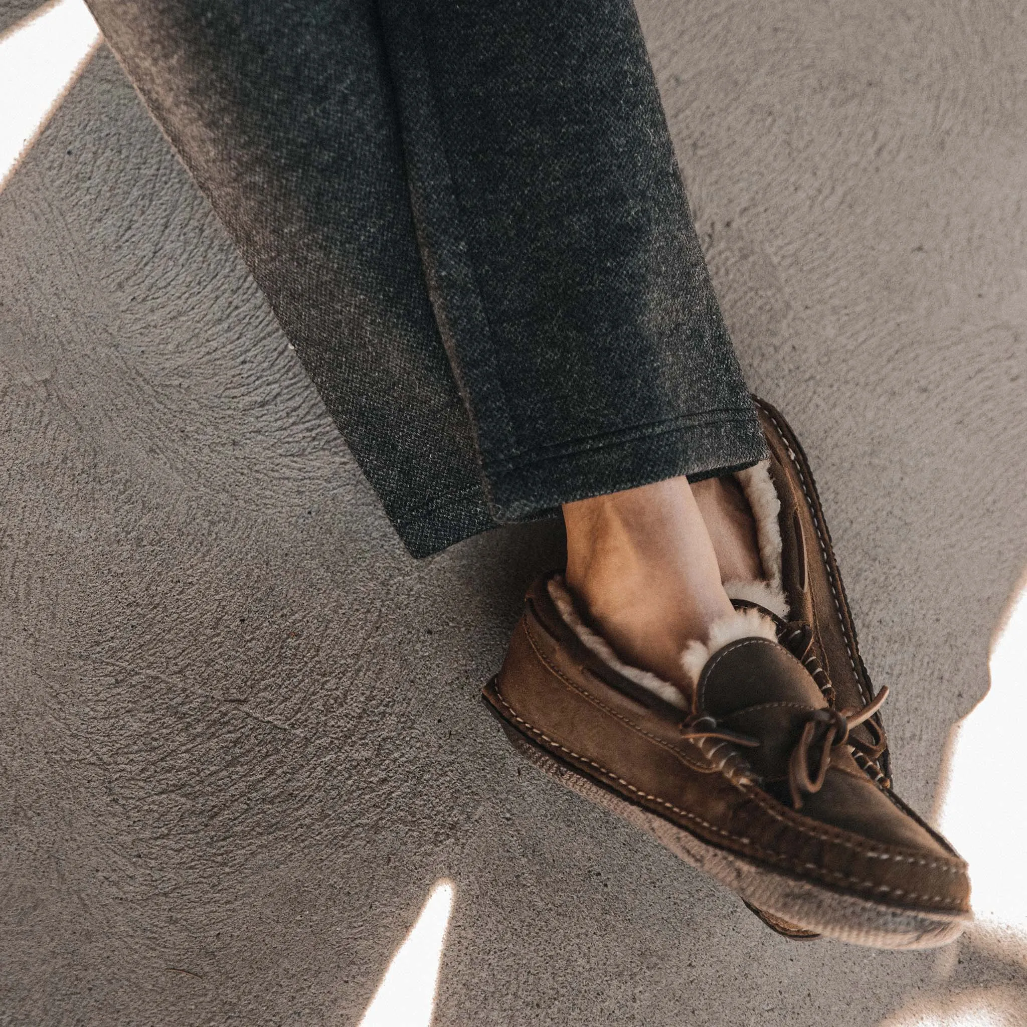 The Weekend Pant in Charcoal Herringbone Wool sold by Taylor Stitch product image thumbnail 5