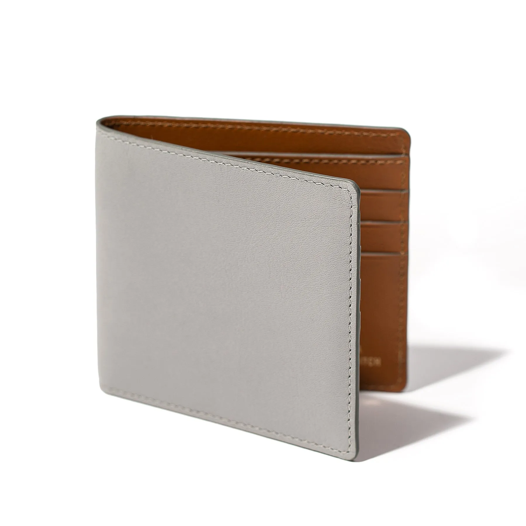 The Minimalist Billfold in Graphite sold by Taylor Stitch