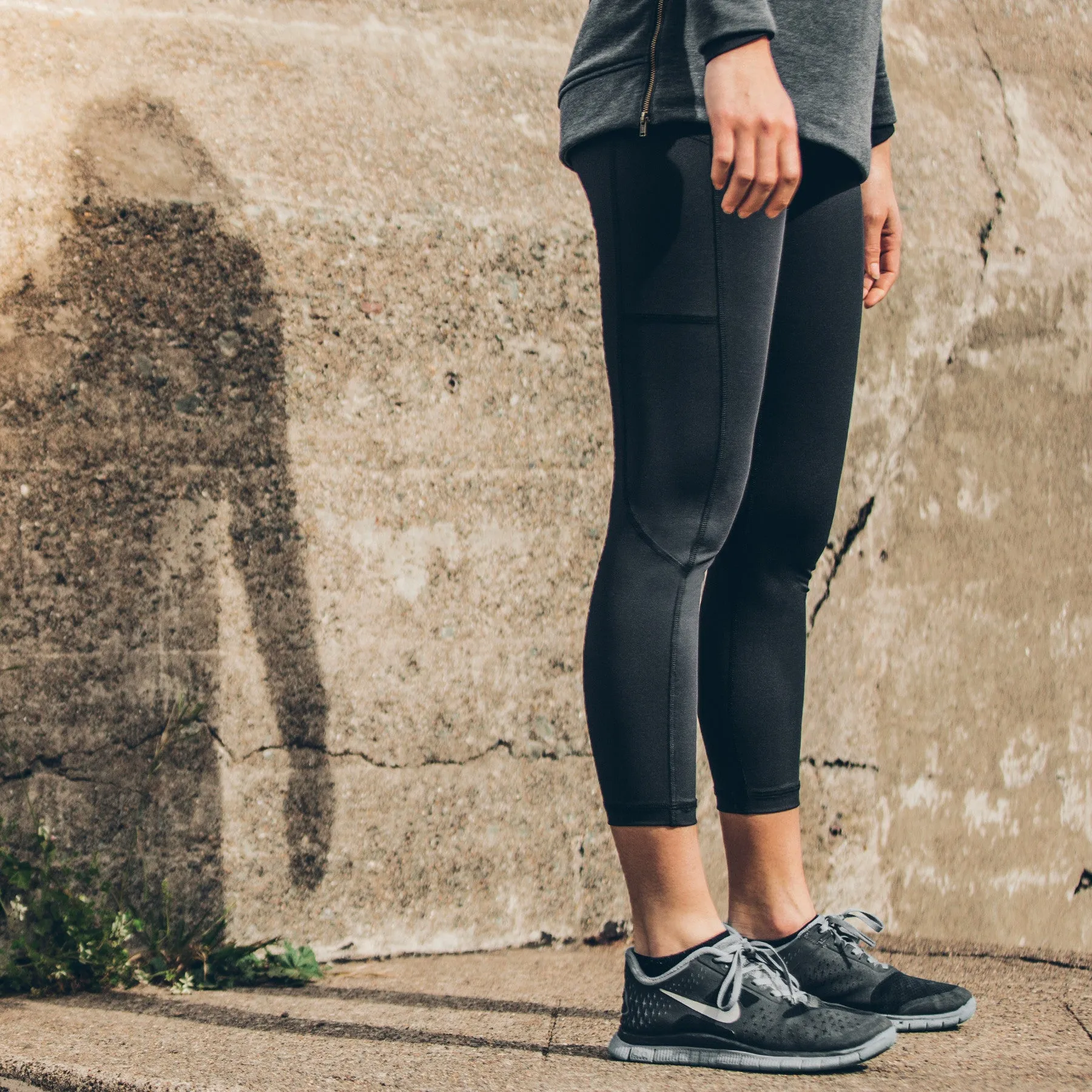 The Harper Legging in Black sold by Taylor Stitch product image thumbnail 4