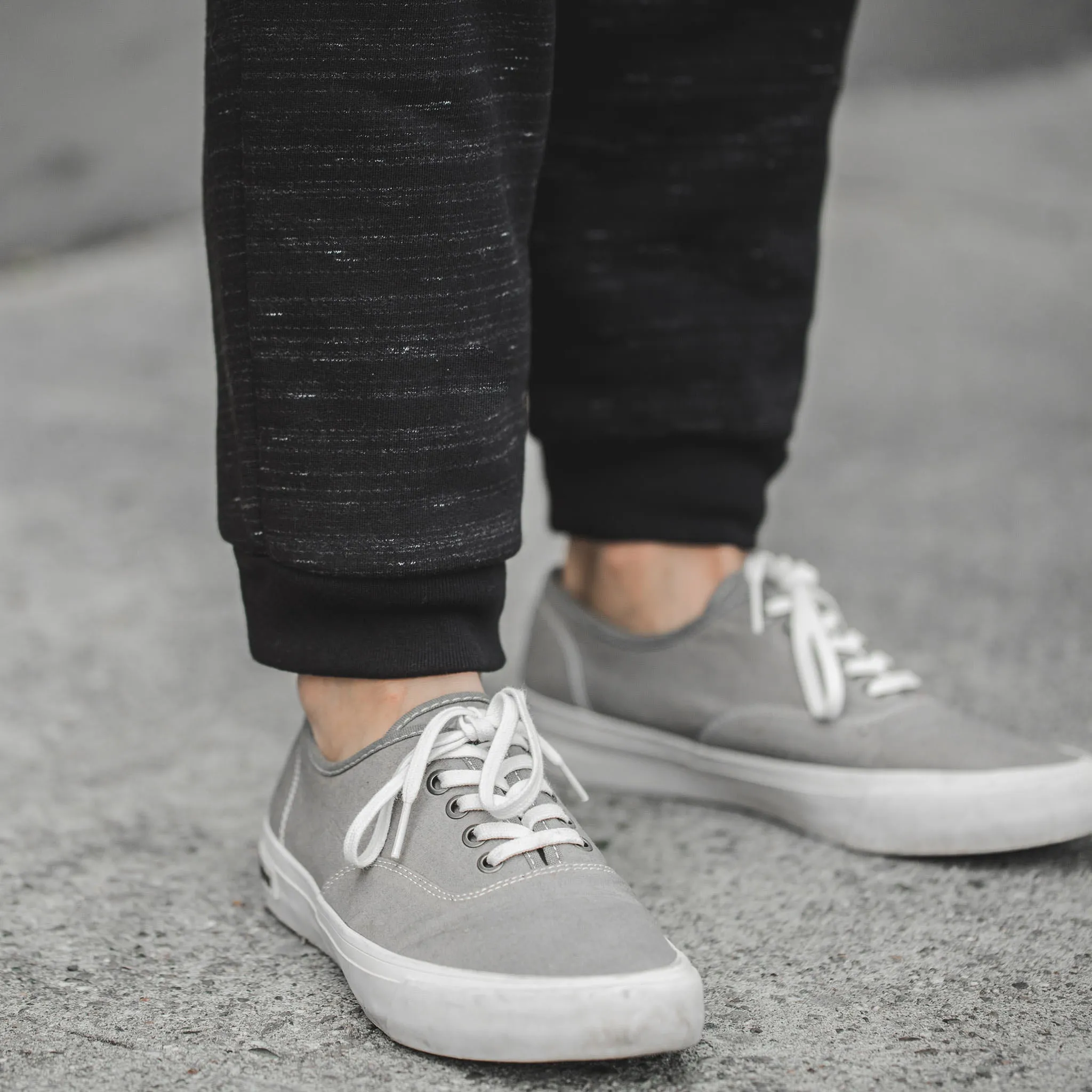 The Travel Pant in Black Fleece sold by Taylor Stitch product image thumbnail 3