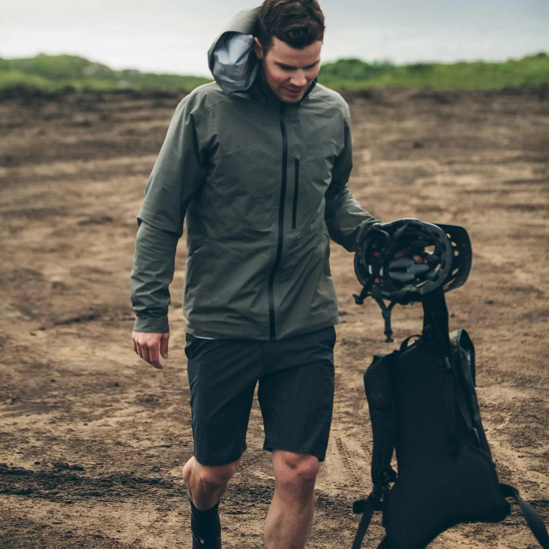 The Meridian in Forest sold by Taylor Stitch product image thumbnail 4