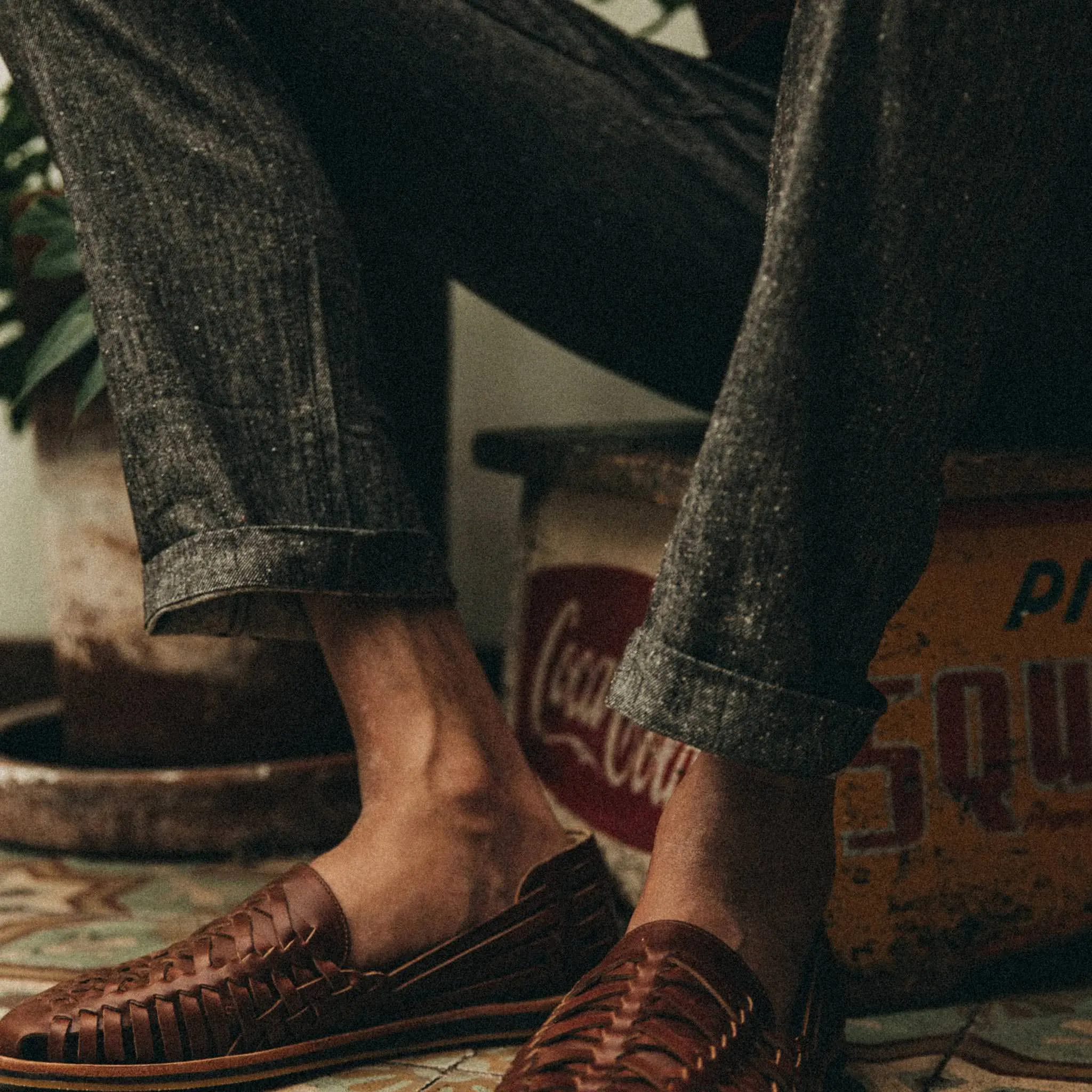 The Easy Pant in Espresso Linen sold by Taylor Stitch product image thumbnail 4