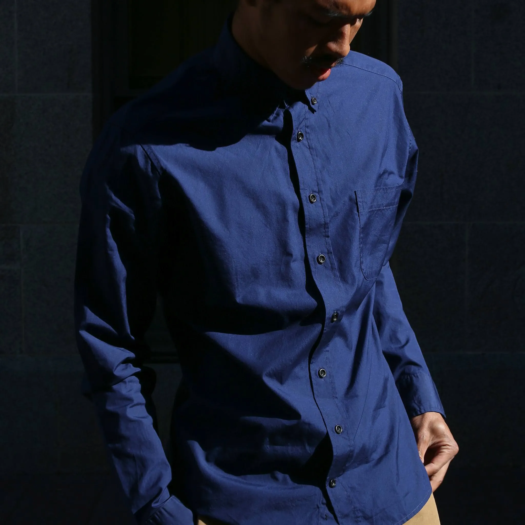 The Jack in Washed Navy Poplin sold by Taylor Stitch product image thumbnail 2