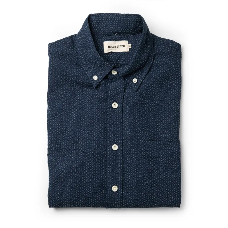 The Jack in Indigo Seersucker sold by Taylor Stitch