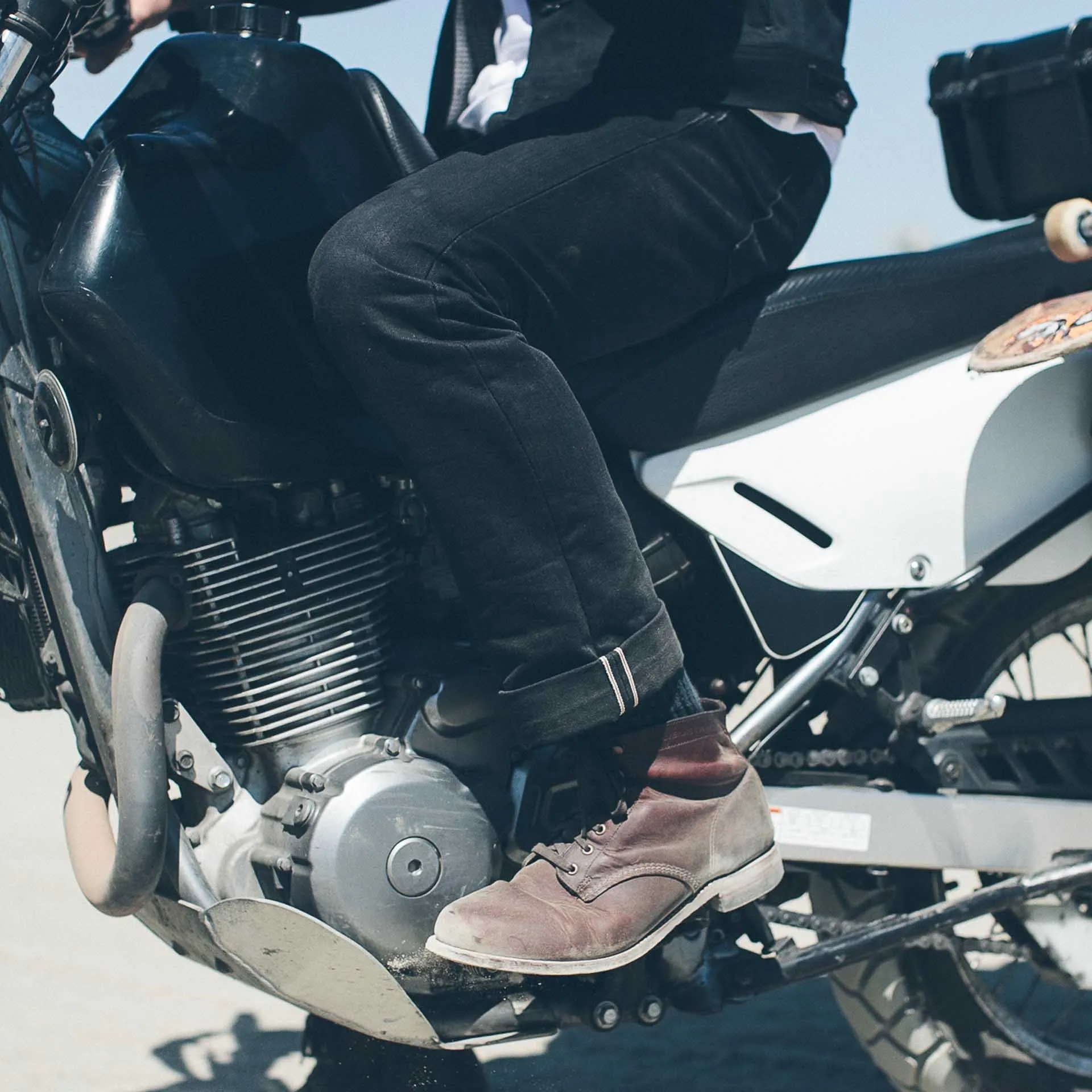 The Slim Jean in Yoshiwa Mills Black Selvage sold by Taylor Stitch product image thumbnail 4