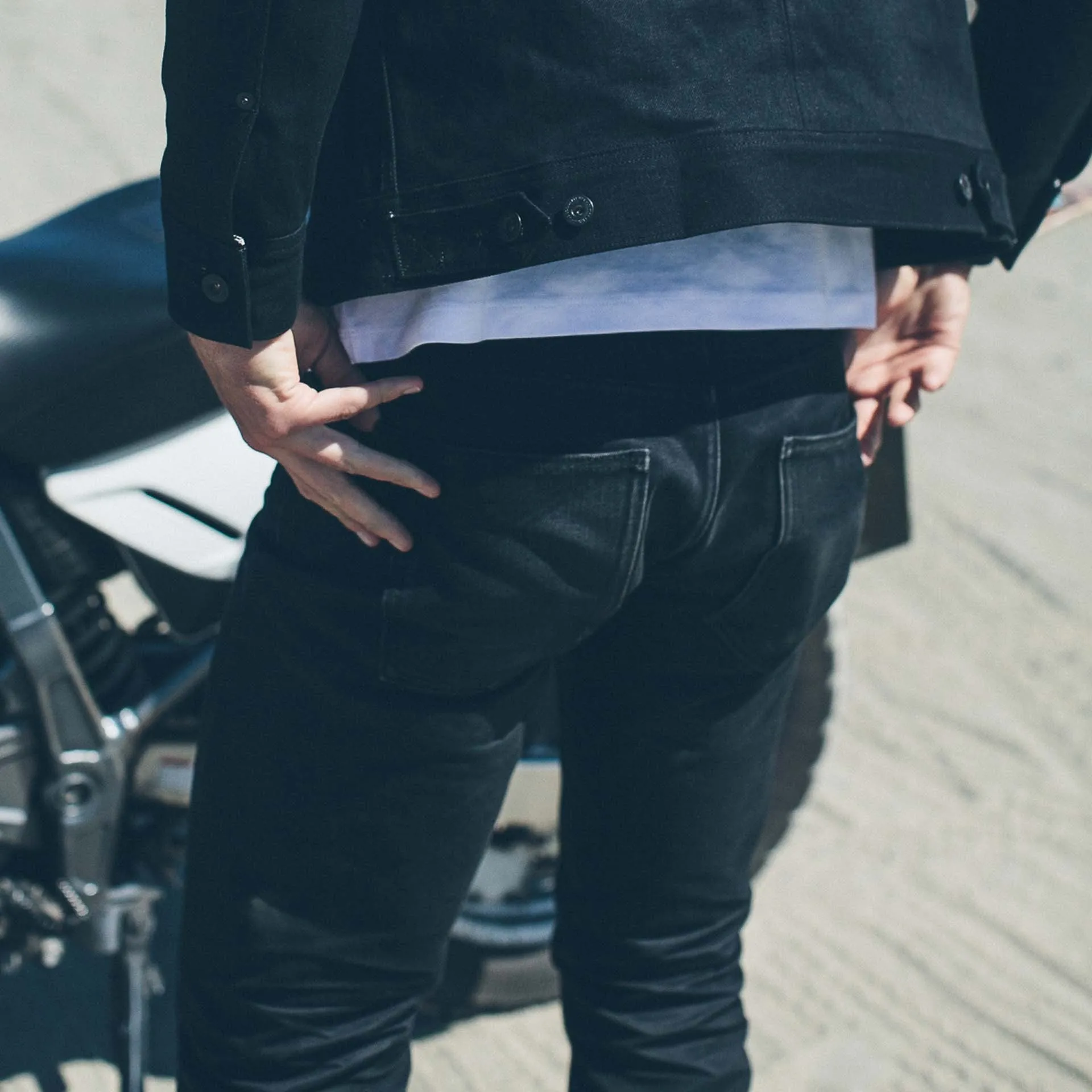 The Slim Jean in Yoshiwa Mills Black Selvage sold by Taylor Stitch product image thumbnail 5