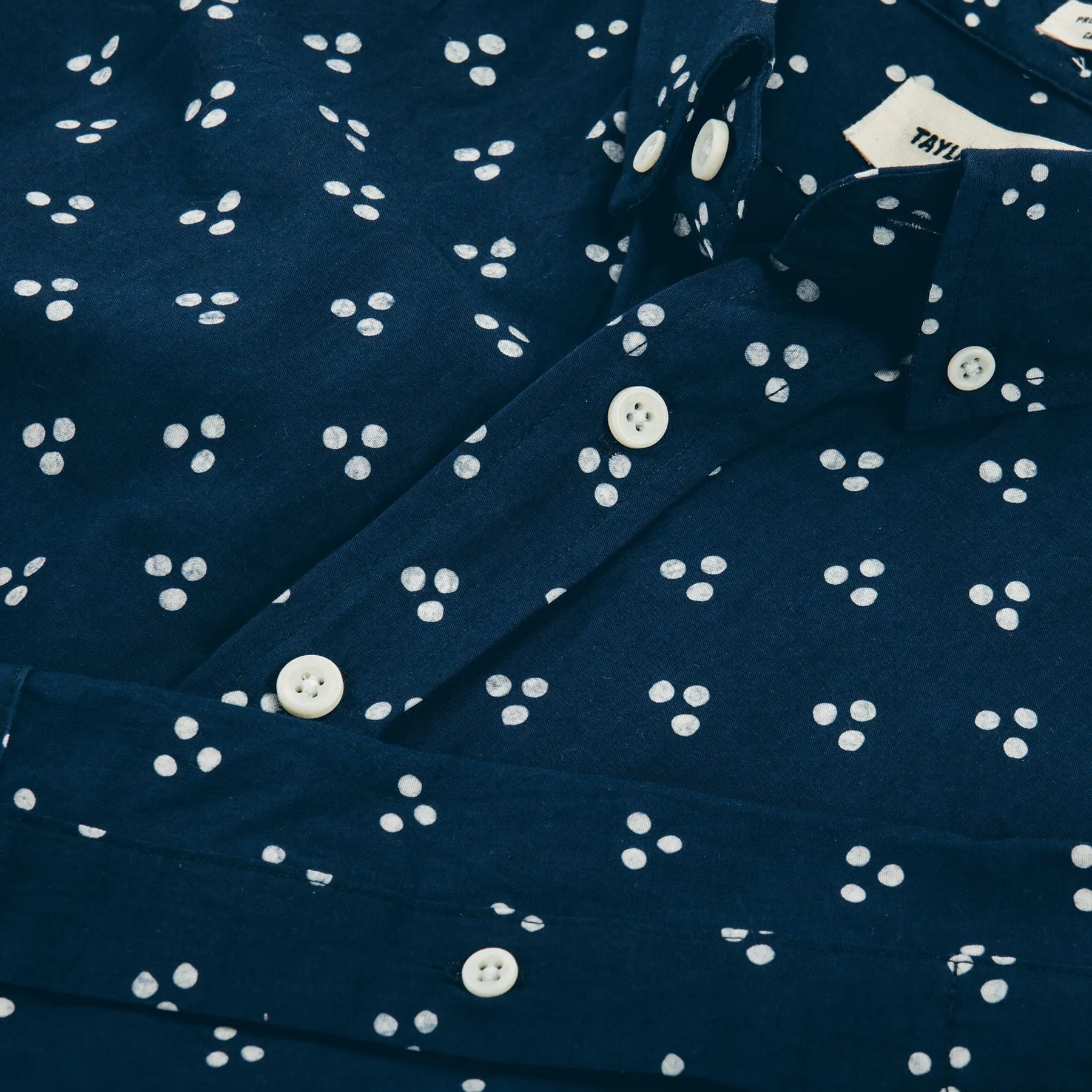 The Jack in Tri Dot Batik sold by Taylor Stitch product image thumbnail 4