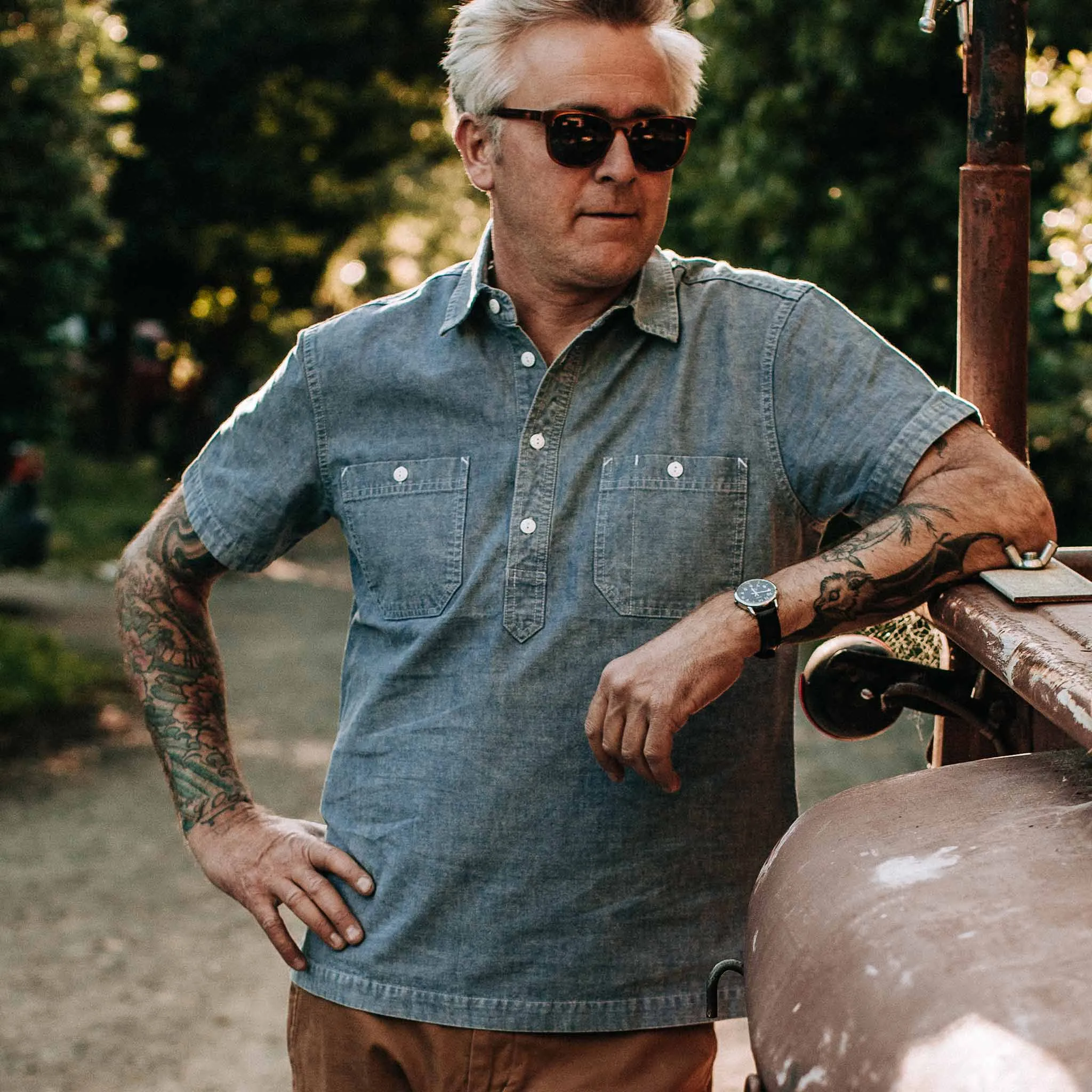 The Short Sleeve Popover in Blue Chambray sold by Taylor Stitch product image thumbnail 3
