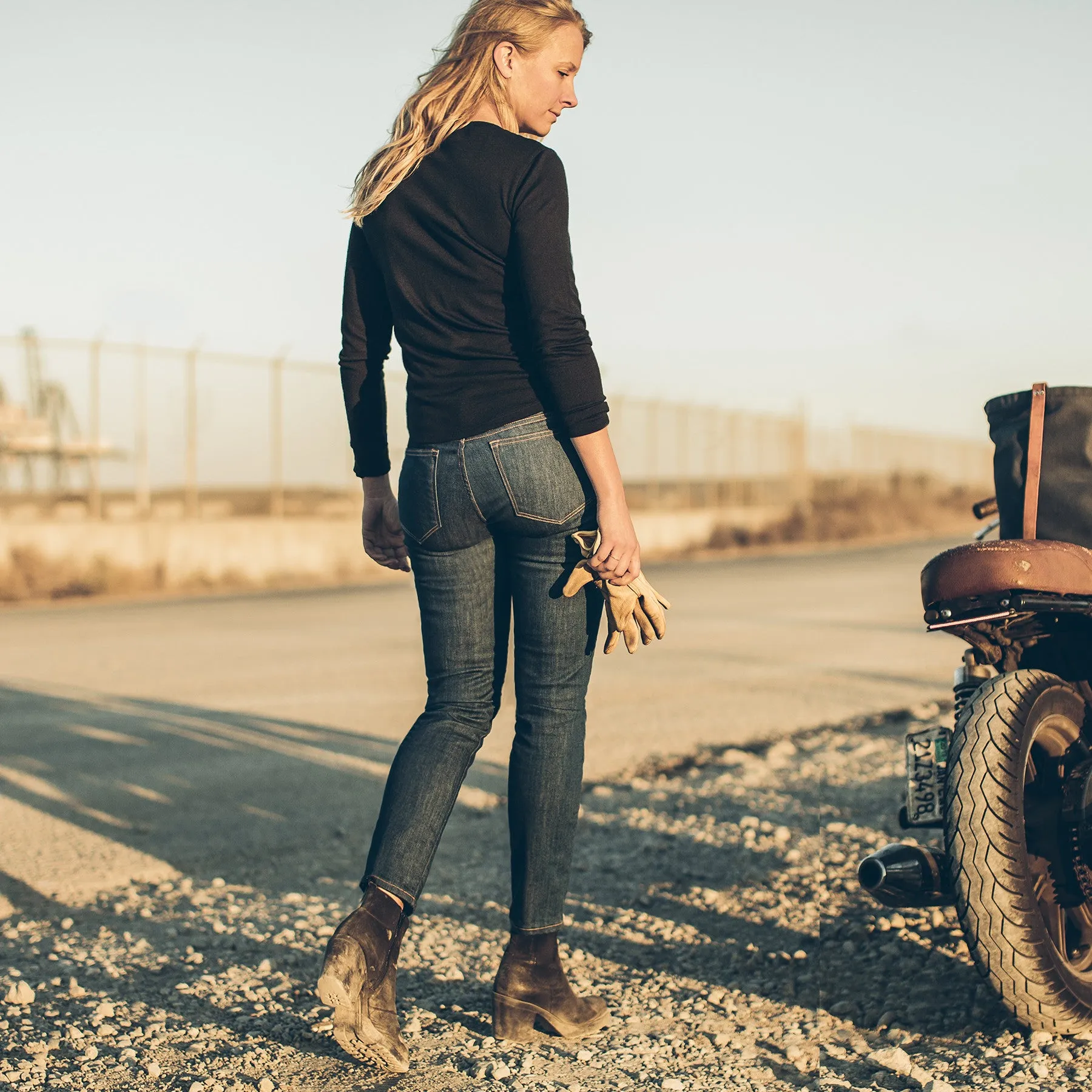 The Adler Jean in Indigo sold by Taylor Stitch product image thumbnail 2