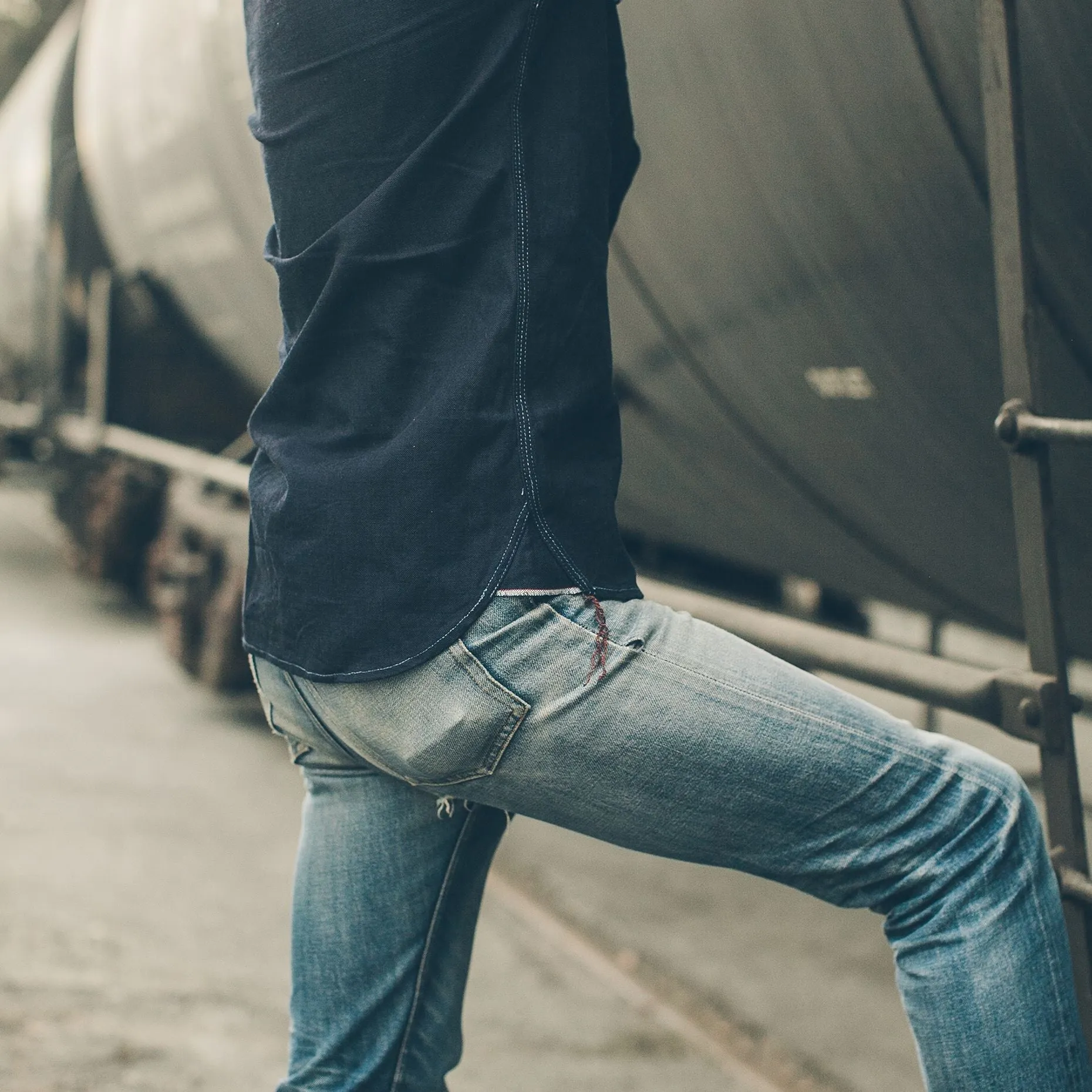 The Utility Shirt in Cone Mills Indigo Selvage Canvas sold by Taylor Stitch product image thumbnail 3