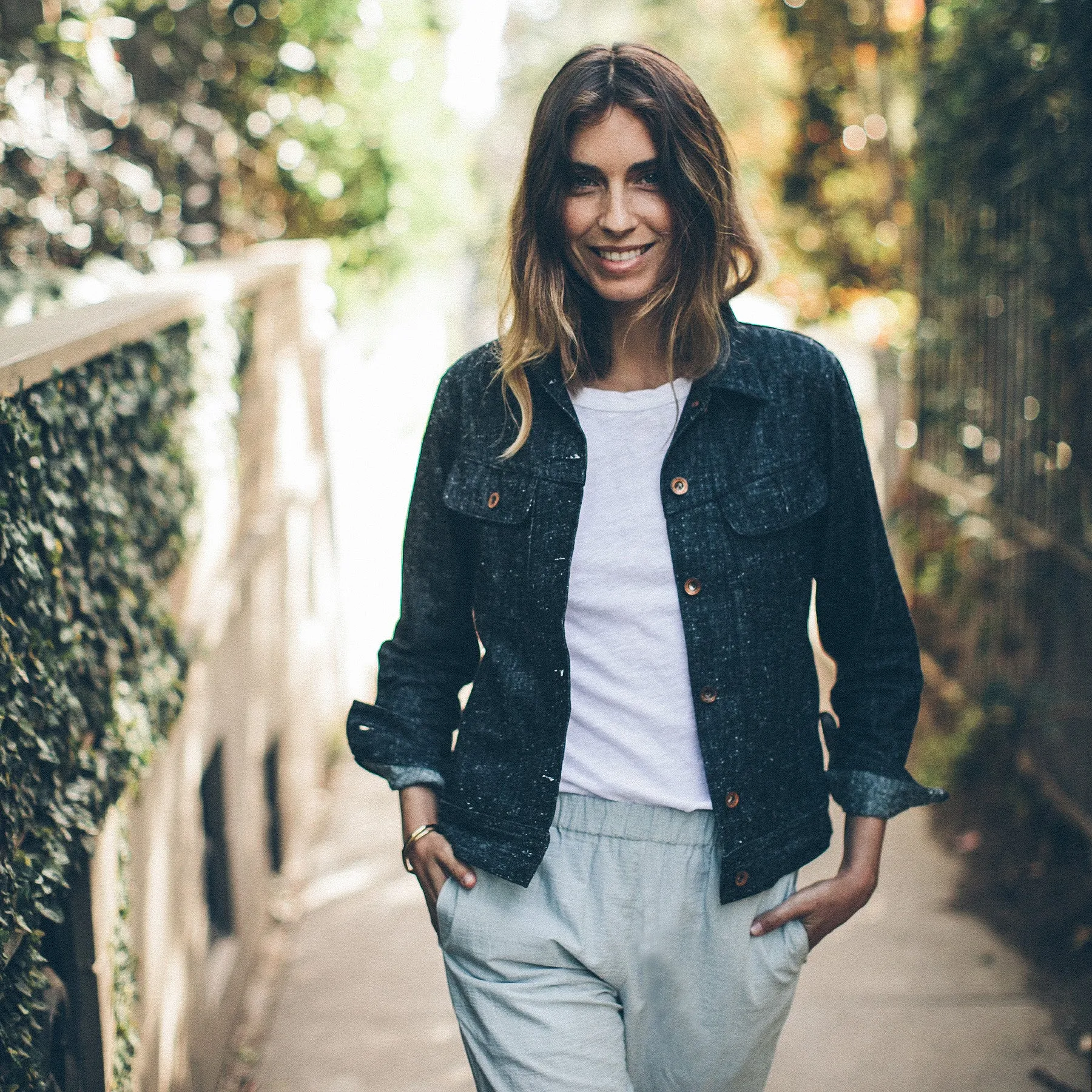 The Pacific Jacket in Indigo Silk Denim sold by Taylor Stitch product image thumbnail 4