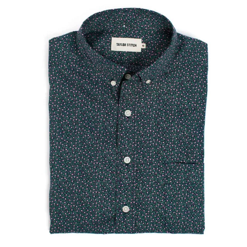 The Short Sleeve Jack in Navy Mini Floral sold by Taylor Stitch