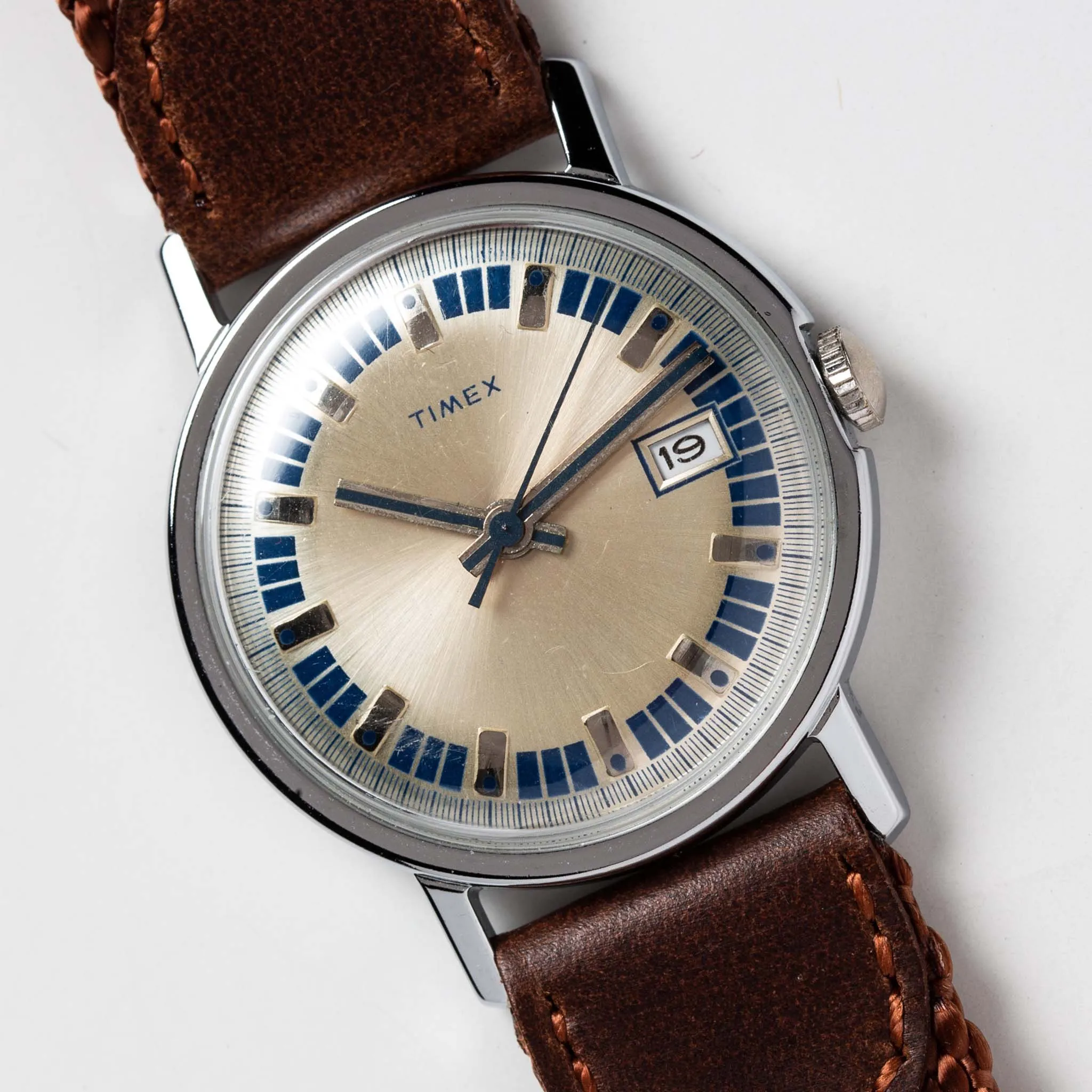 1974 Timex Mercury Calendar Silver sold by Taylor Stitch product image thumbnail 3