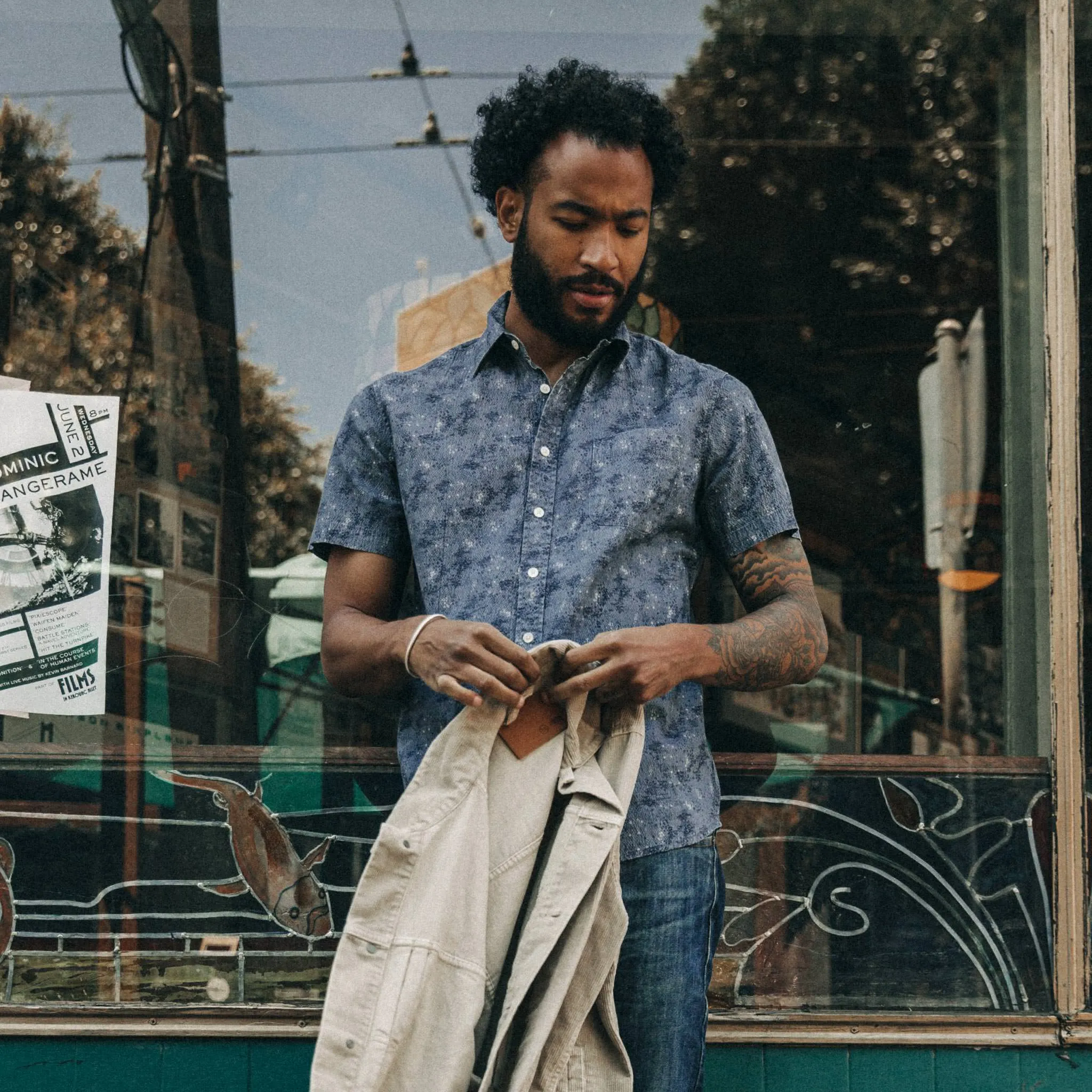 The Short Sleeve California in Ocean Sketch sold by Taylor Stitch product image thumbnail 2