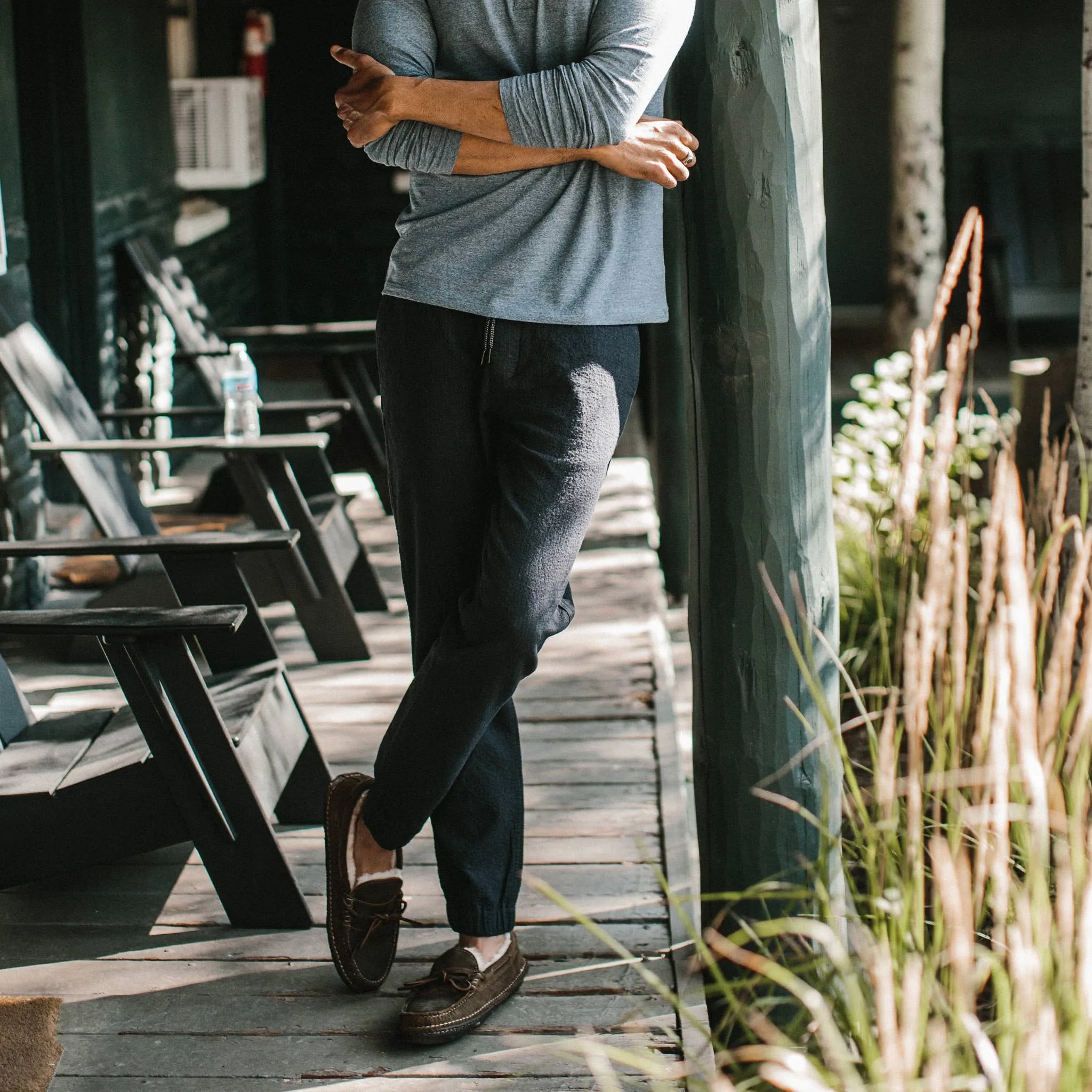 The Apres Pant in Coal Double Cloth sold by Taylor Stitch product image thumbnail 2