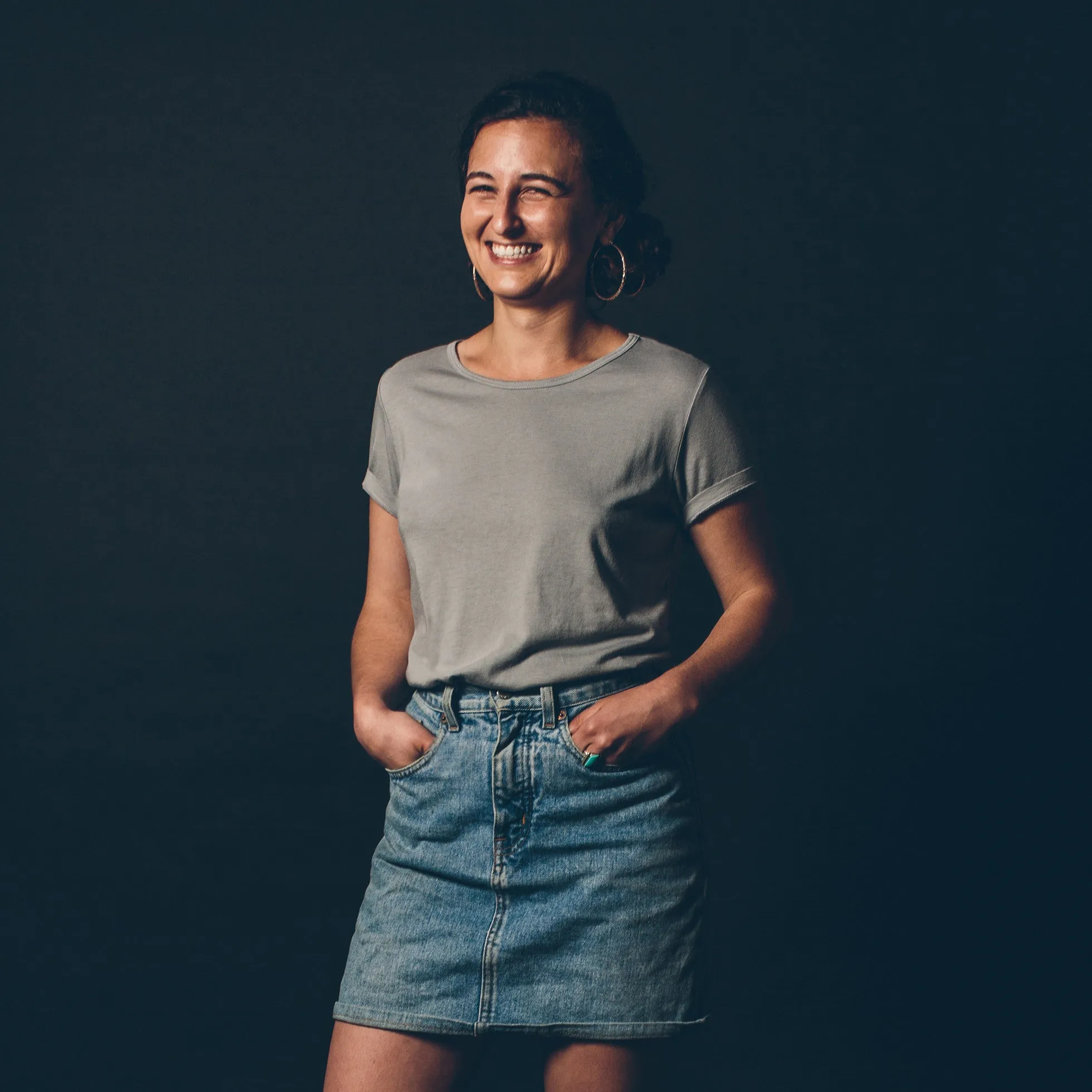 The Elle Crewneck Tee in Heather Grey sold by Taylor Stitch product image thumbnail 3