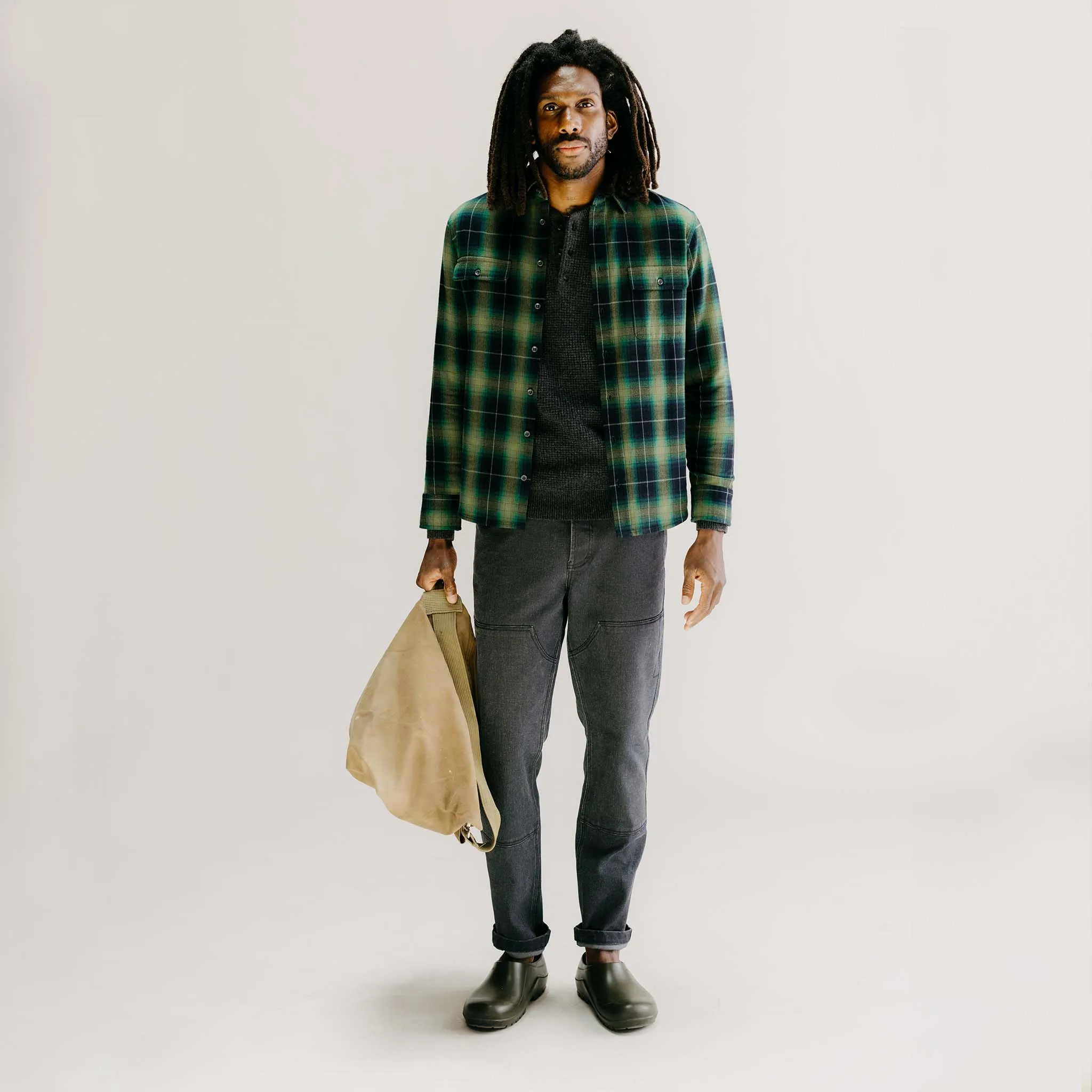 The Chore Pant in Coal Chipped Canvas sold by Taylor Stitch product image thumbnail 2