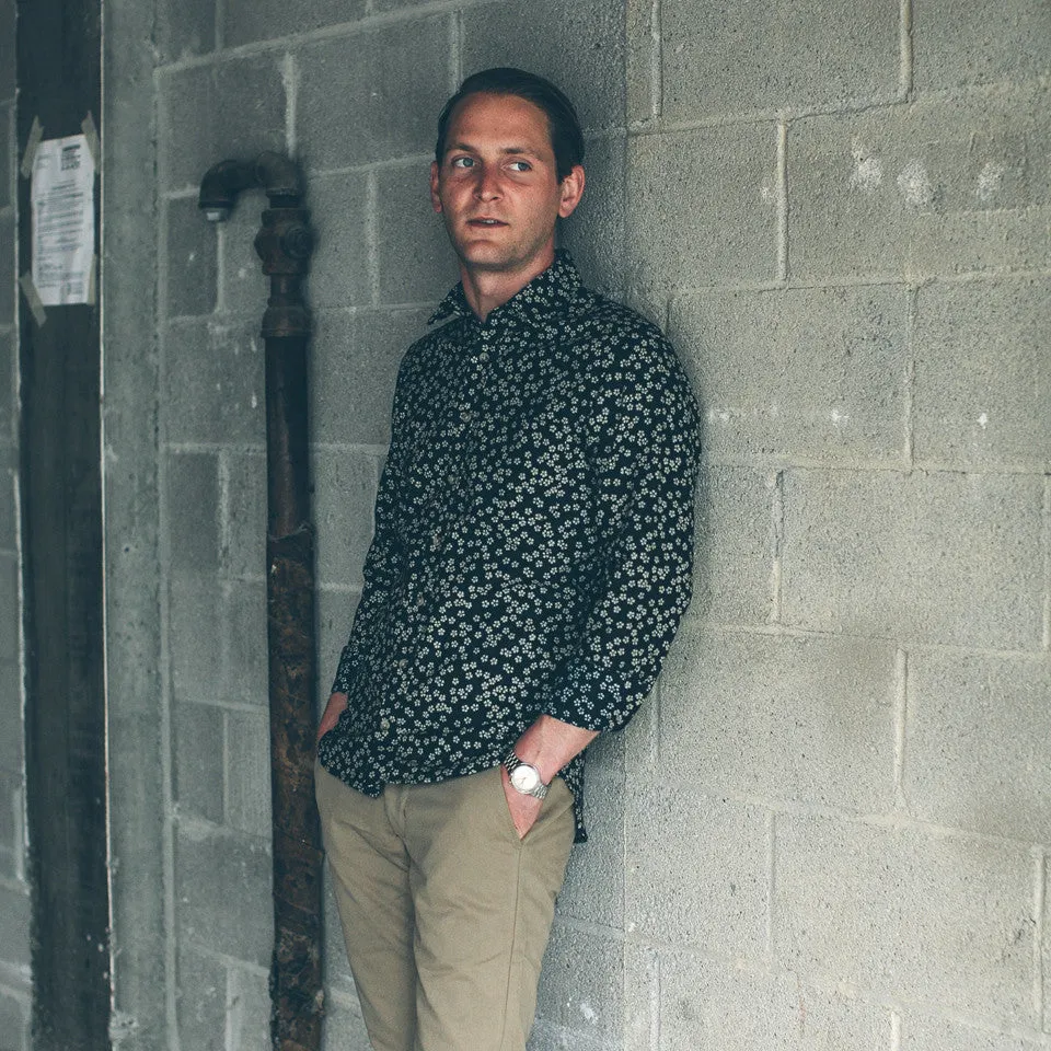 The California in Indigo Cherry Blossom sold by Taylor Stitch product image thumbnail 2