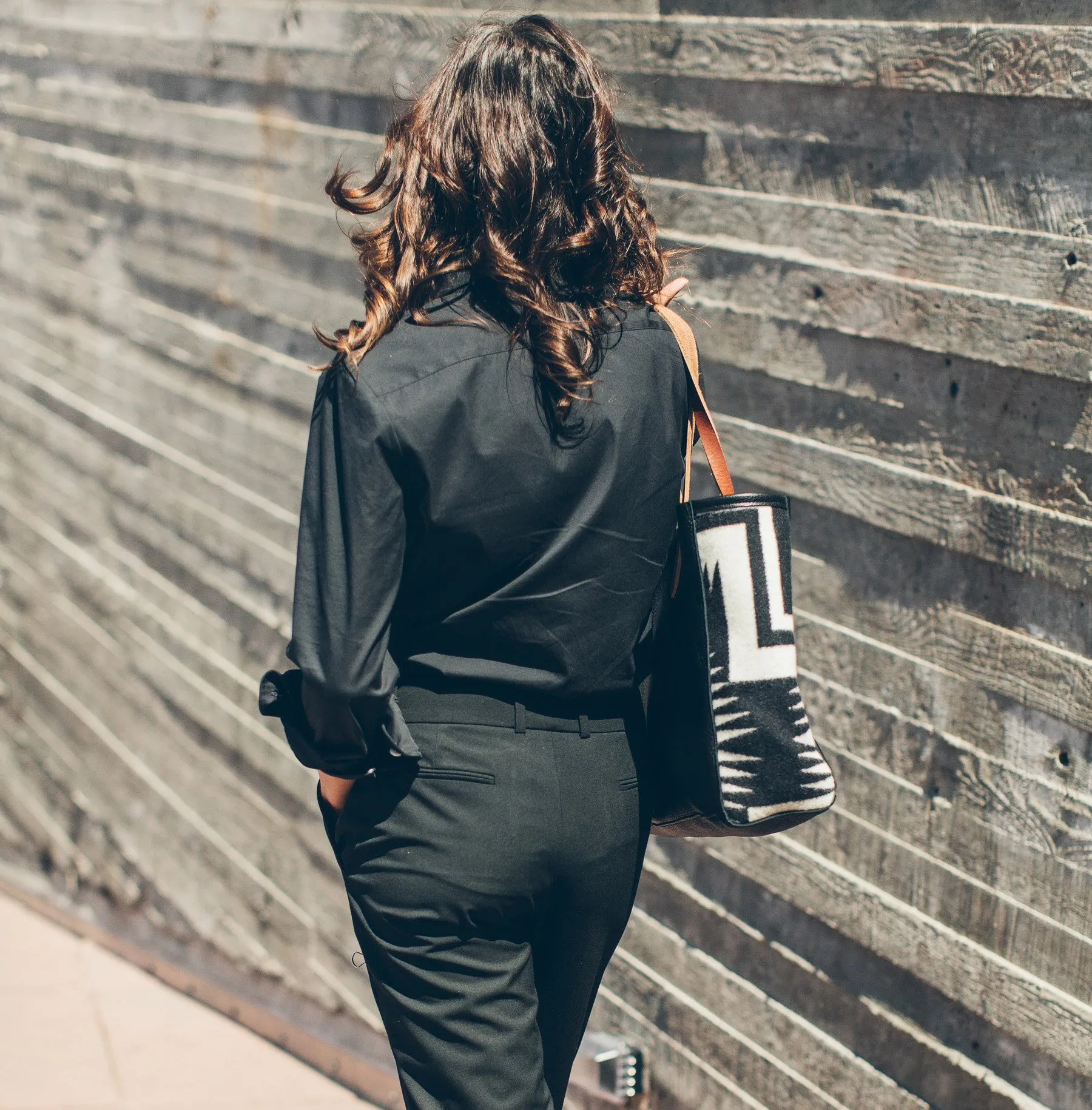 The Katherine in Noir sold by Taylor Stitch product image thumbnail 4