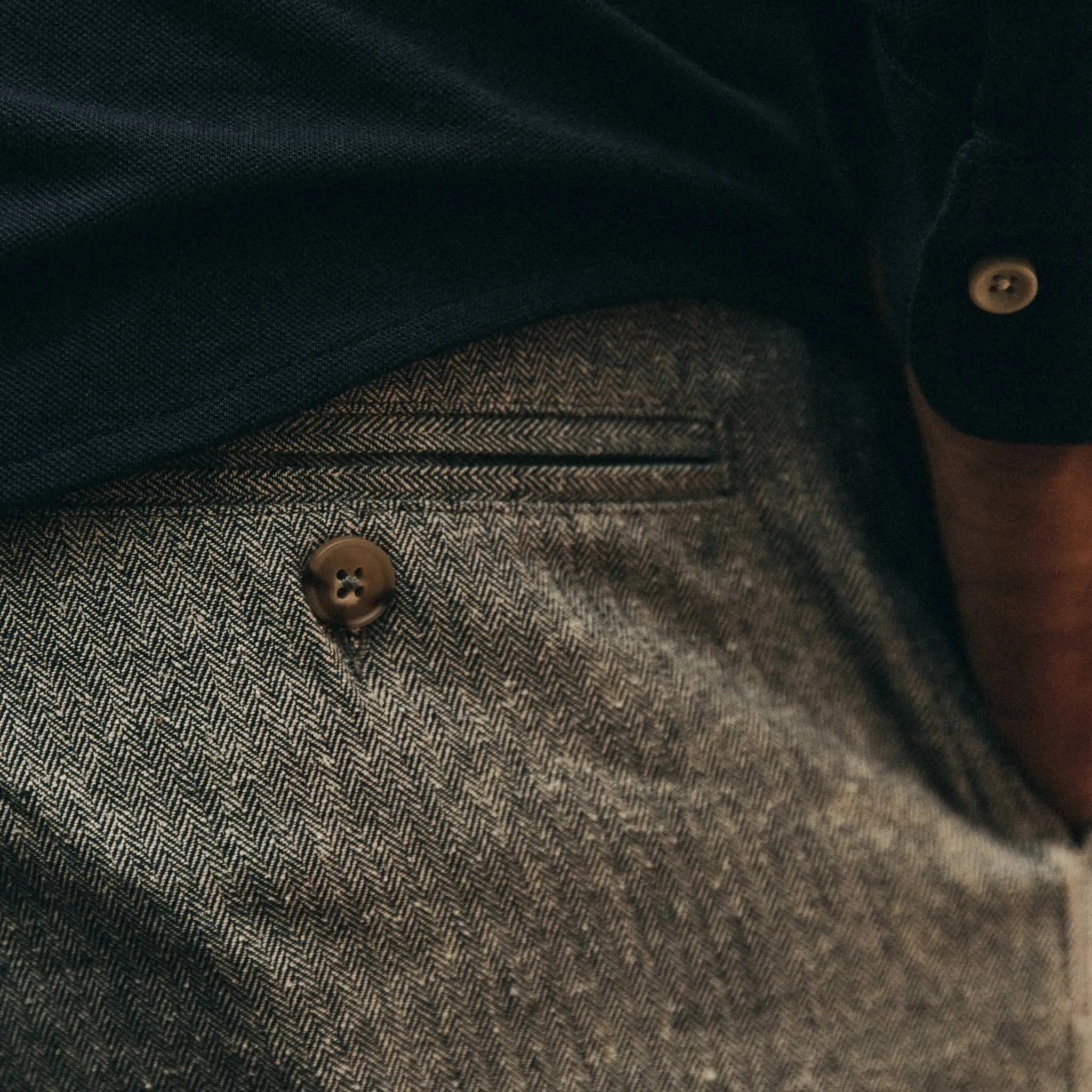 The Easy Pant in Navy Linen Herringbone sold by Taylor Stitch product image thumbnail 4