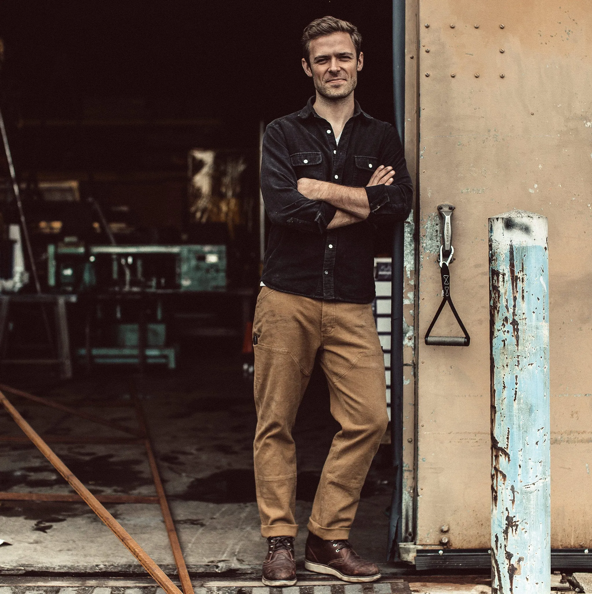 The Chore Pant in British Khaki Boss Duck sold by Taylor Stitch product image thumbnail 2