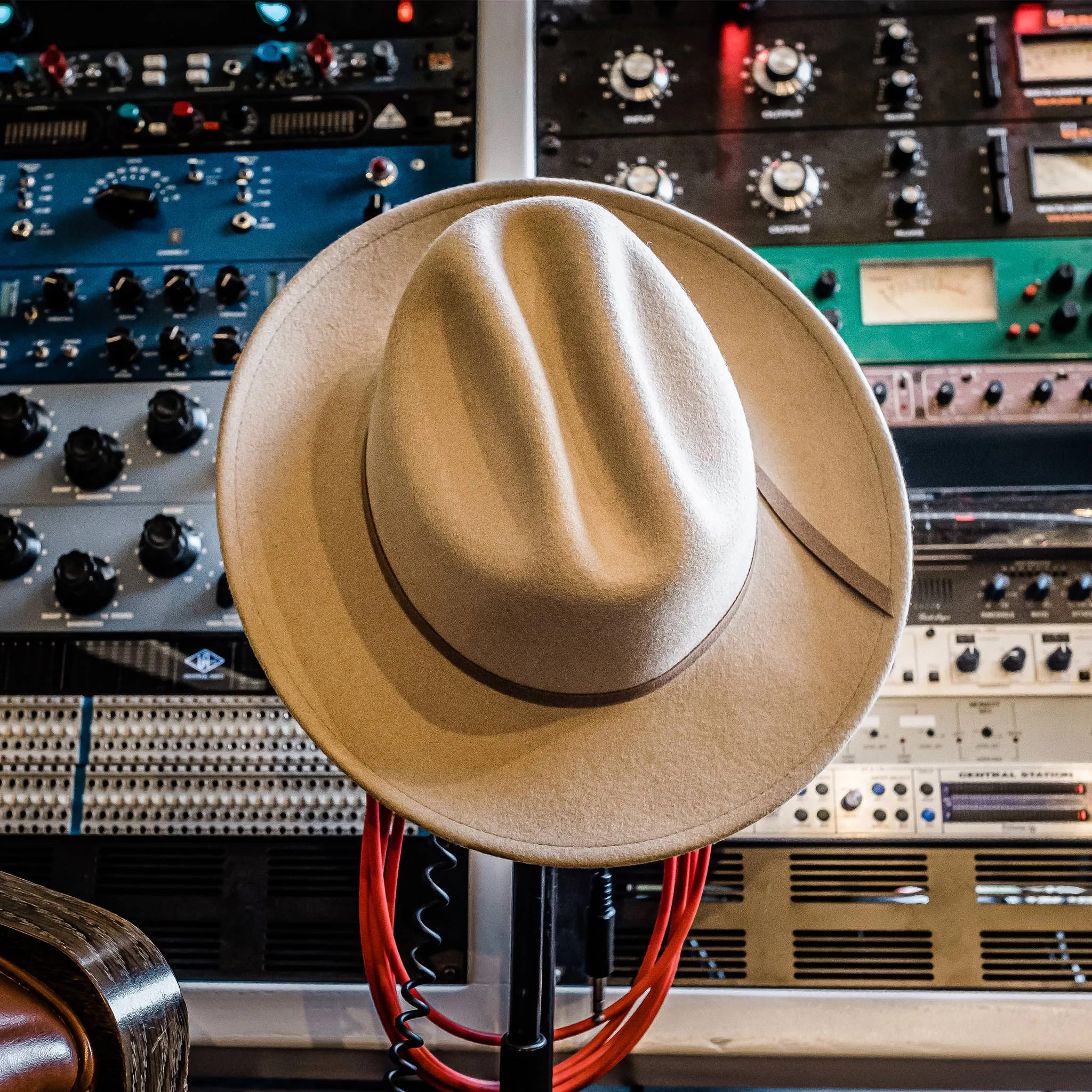 The Packable Lane Splitter in Mushroom sold by Taylor Stitch product image thumbnail 5