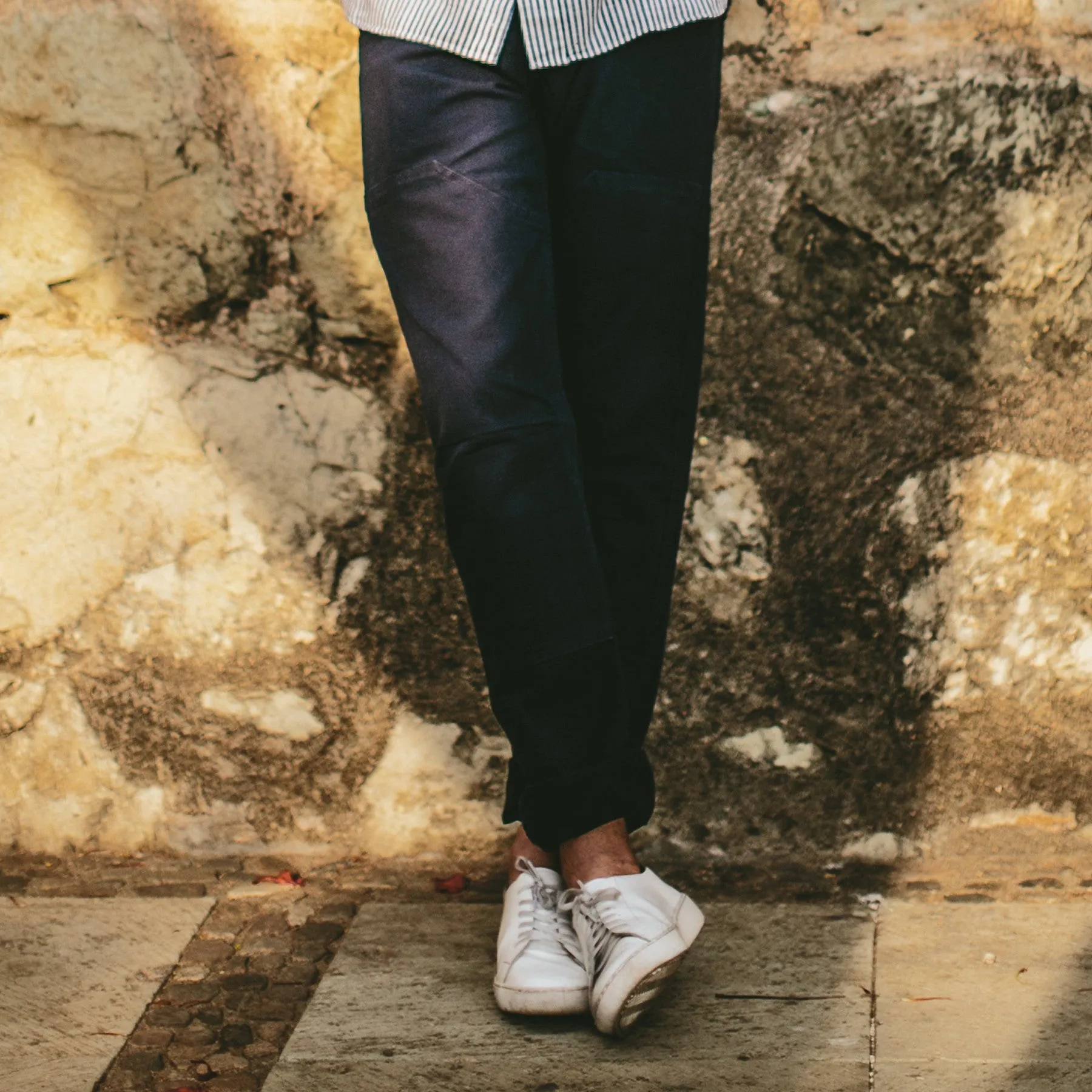 The Chore Pant in Washed Navy sold by Taylor Stitch product image thumbnail 3