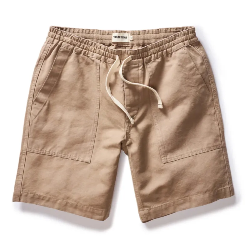 The Apres Trail Short in Dried Earth Slub sold by Taylor Stitch