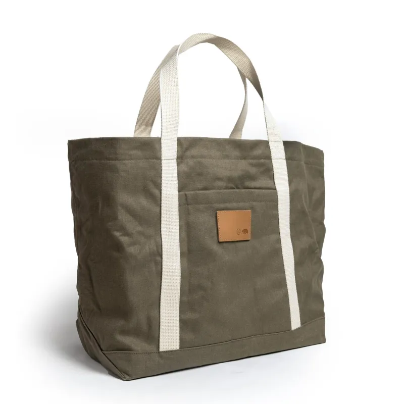 The Market Tote in Stone Boss Duck sold by Taylor Stitch
