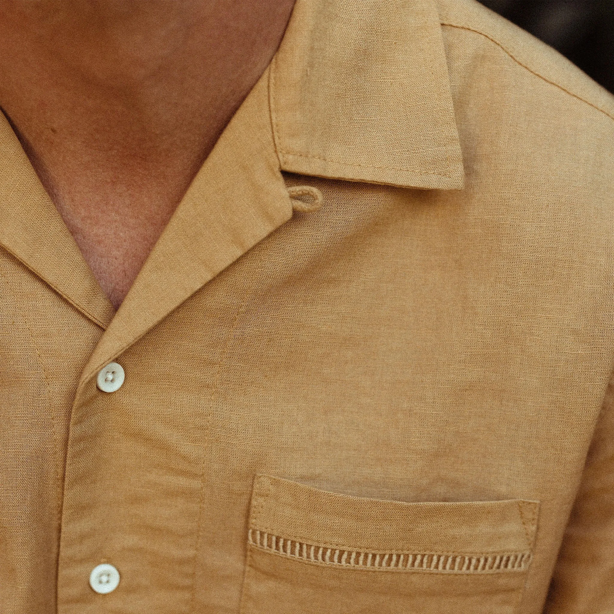 The Short Sleeve Hawthorne in Wheat sold by Taylor Stitch product image thumbnail 3
