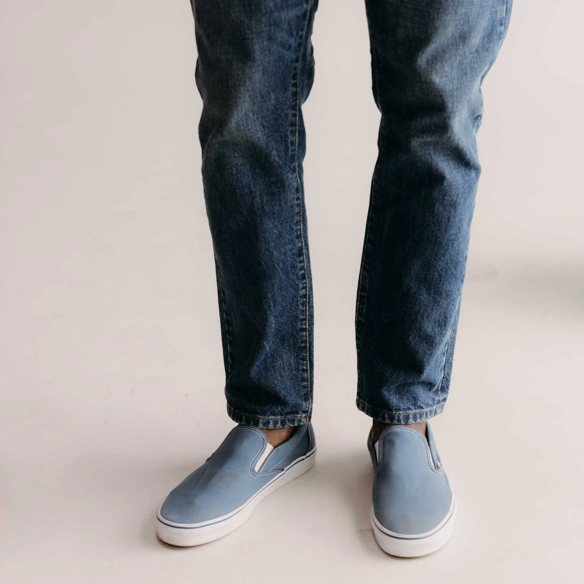 The Democratic Jean in Mid Wash Organic Selvedge sold by Taylor Stitch product image thumbnail 3