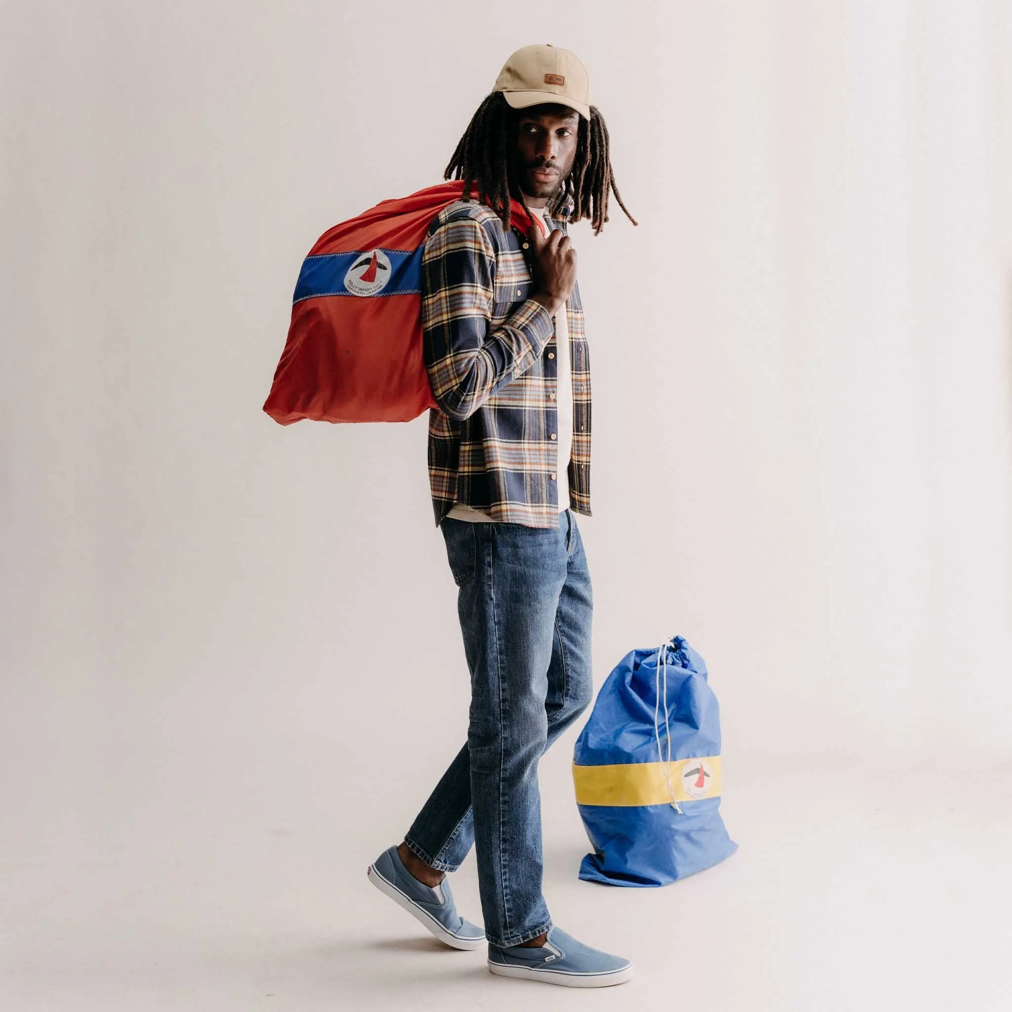 The Democratic Jean in Mid Wash Organic Selvedge sold by Taylor Stitch product image thumbnail 2