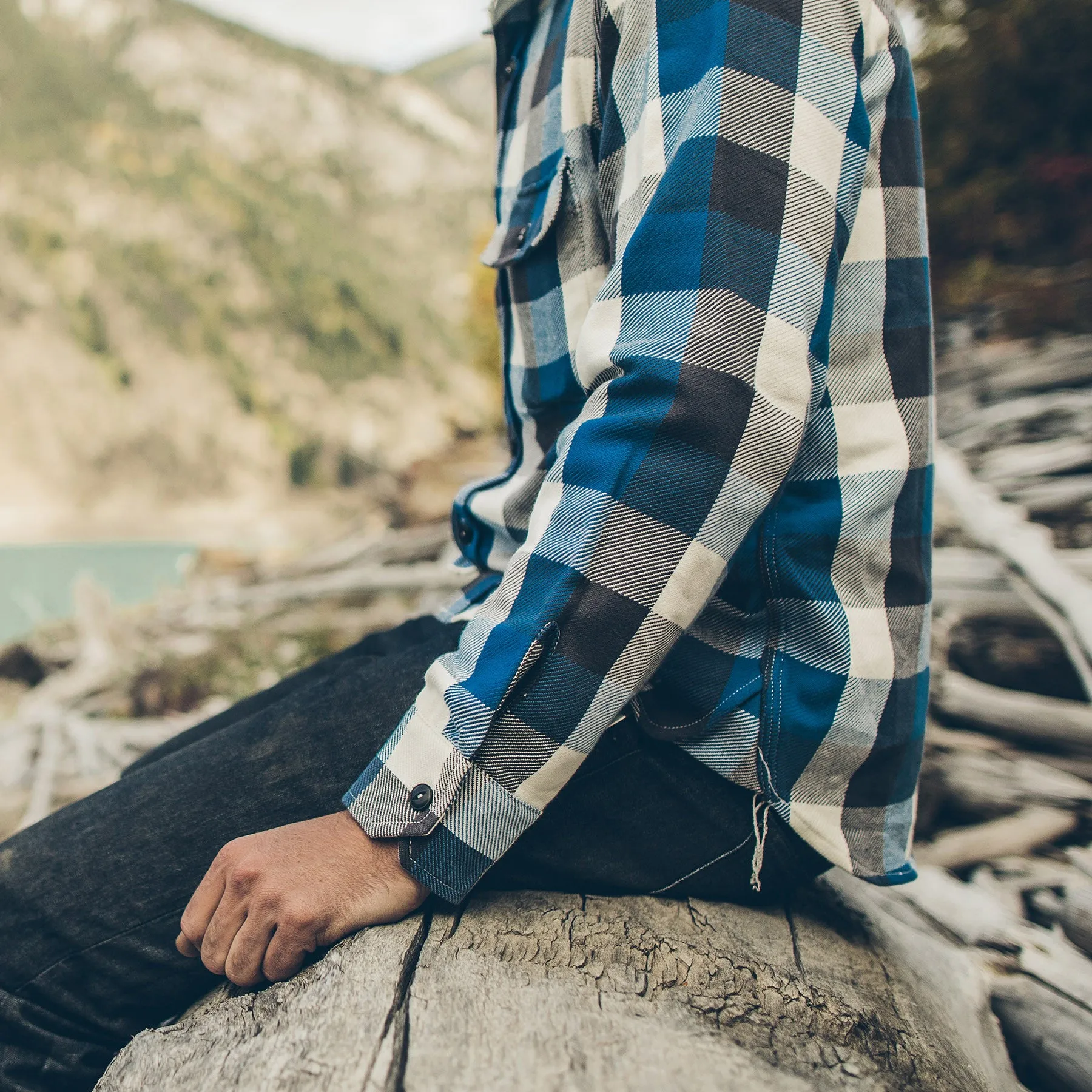 The Moto Utility Shirt in Blue Buffalo Plaid sold by Taylor Stitch product image thumbnail 4