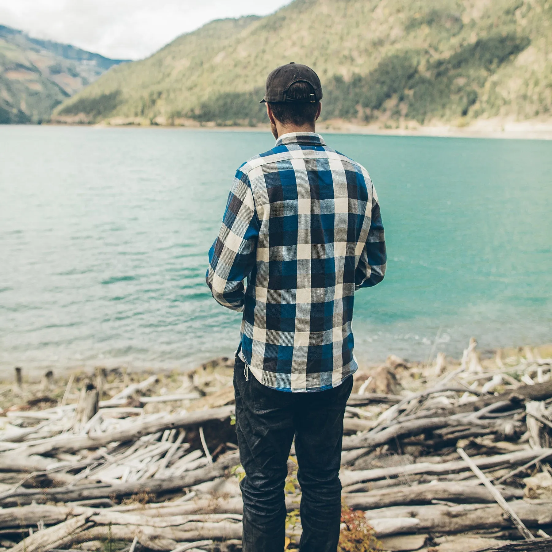The Moto Utility Shirt in Blue Buffalo Plaid sold by Taylor Stitch product image thumbnail 5