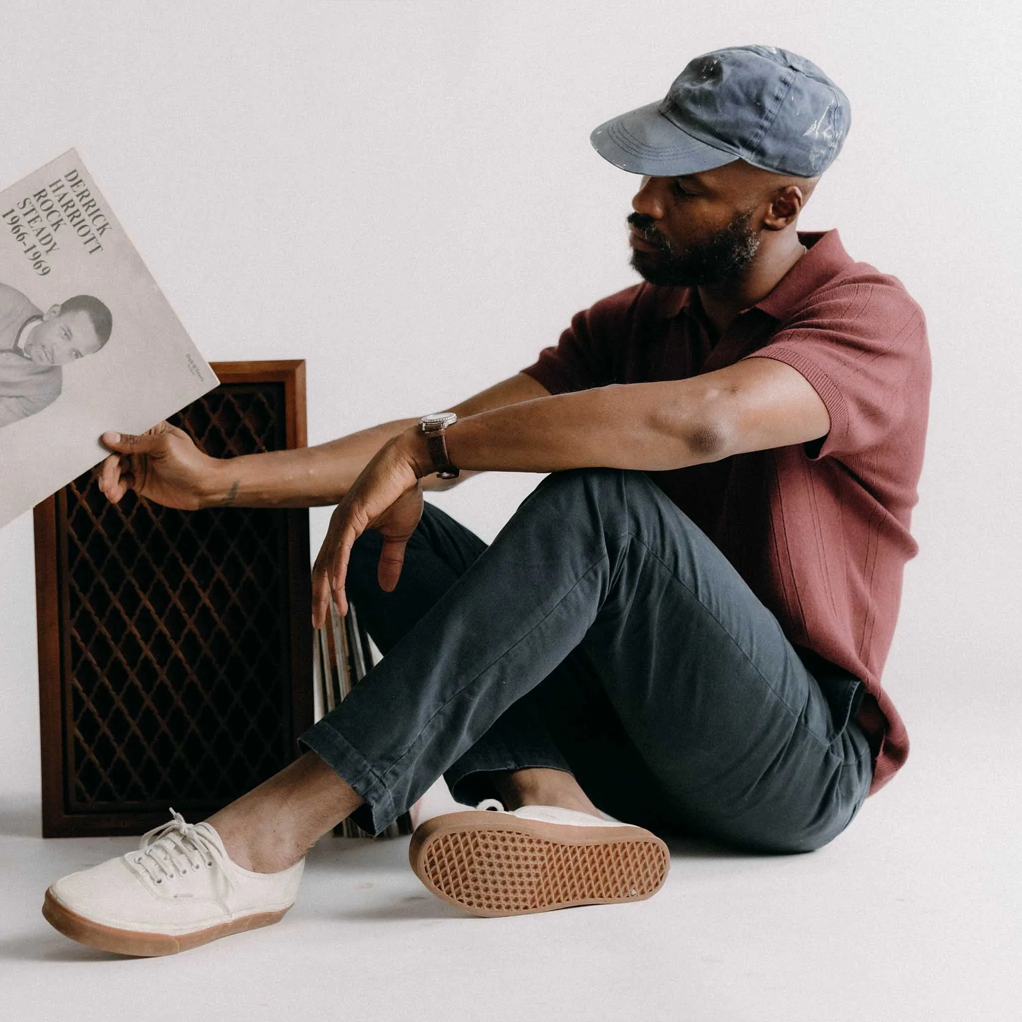 The Slim Foundation Pant in Organic Navy sold by Taylor Stitch product image thumbnail 2