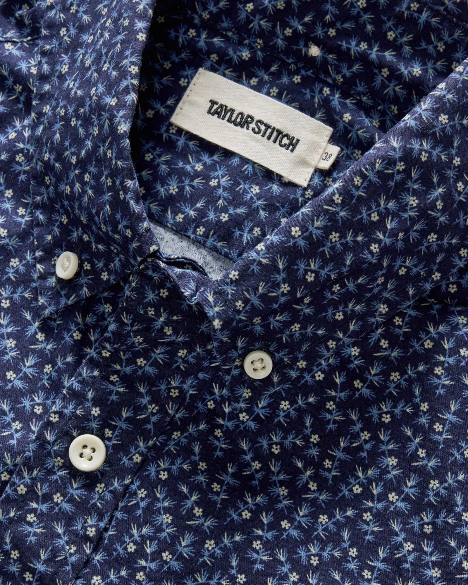 The Short Sleeve Jack in Falling Floral sold by Taylor Stitch product image thumbnail 4