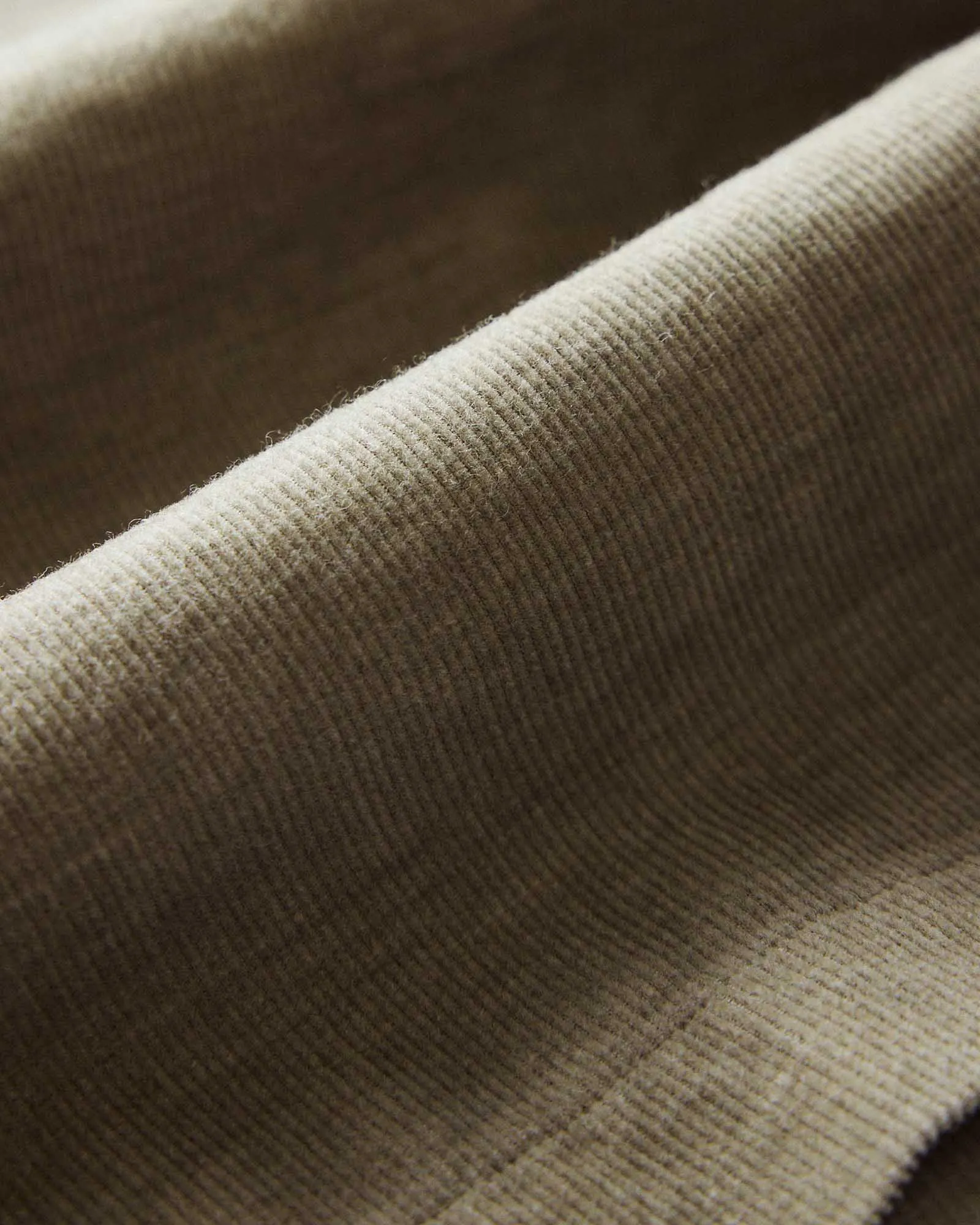 The Apres Short in Heather Moss Pincord sold by Taylor Stitch product image thumbnail 5