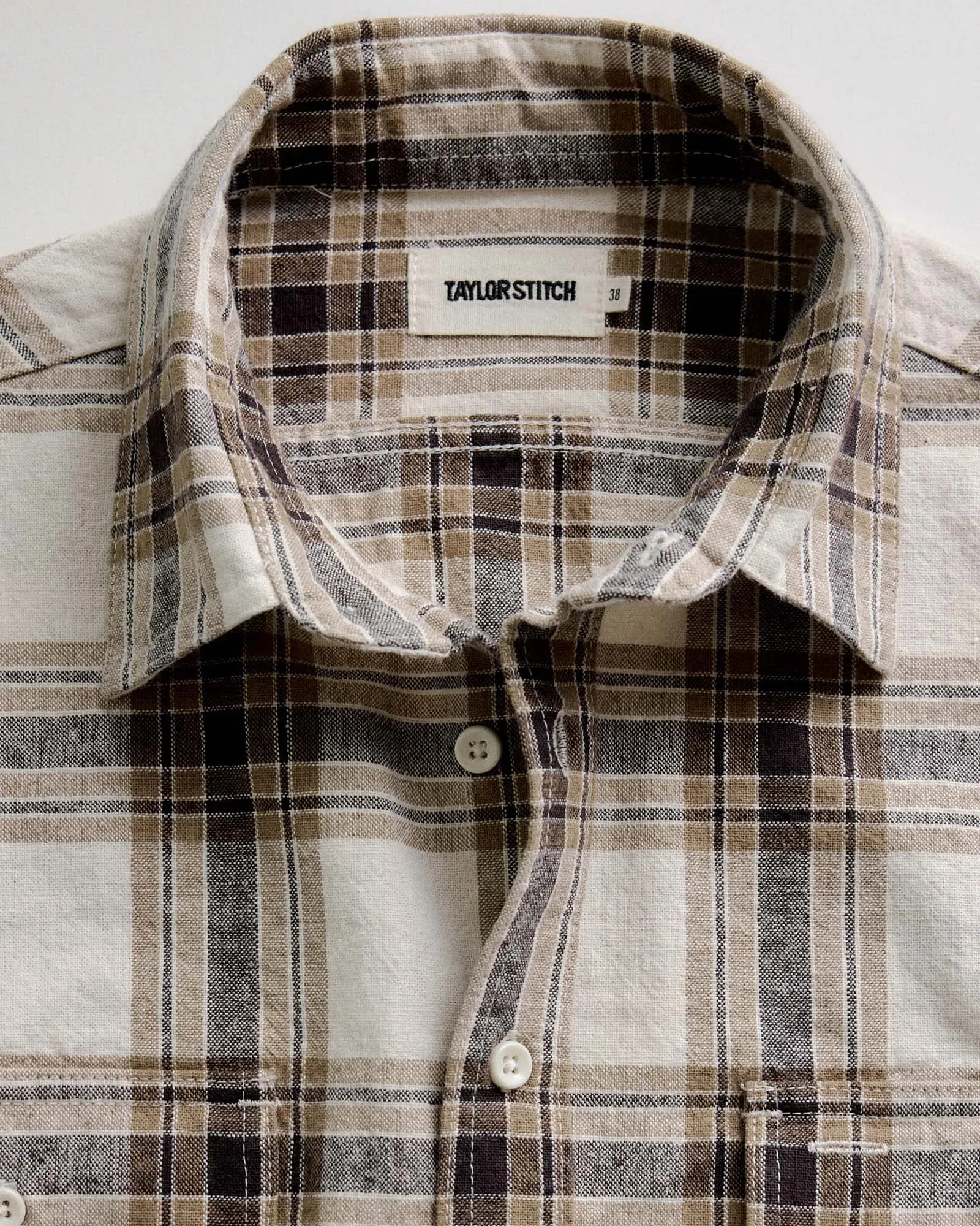The Craftsman Shirt in Bark Plaid Linen sold by Taylor Stitch product image thumbnail 5