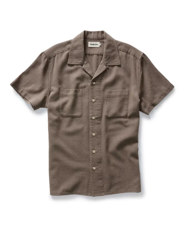 The Conrad Shirt in Cocoa Dobby sold by Taylor Stitch