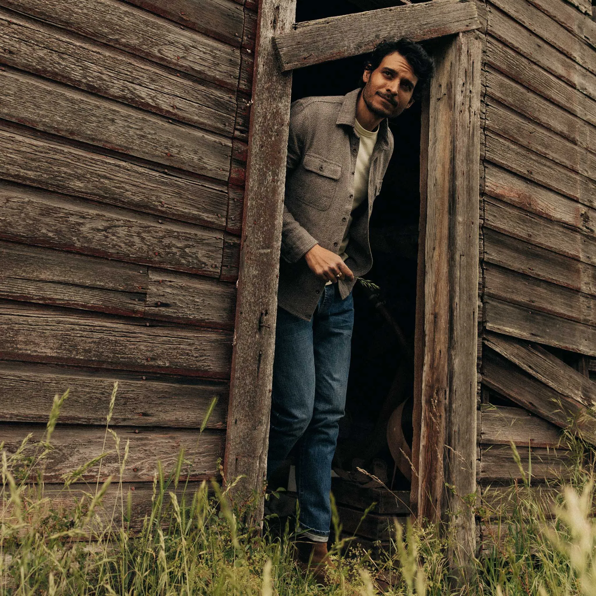 The Slim Jean in Mid Wash Organic Selvedge sold by Taylor Stitch product image thumbnail 2