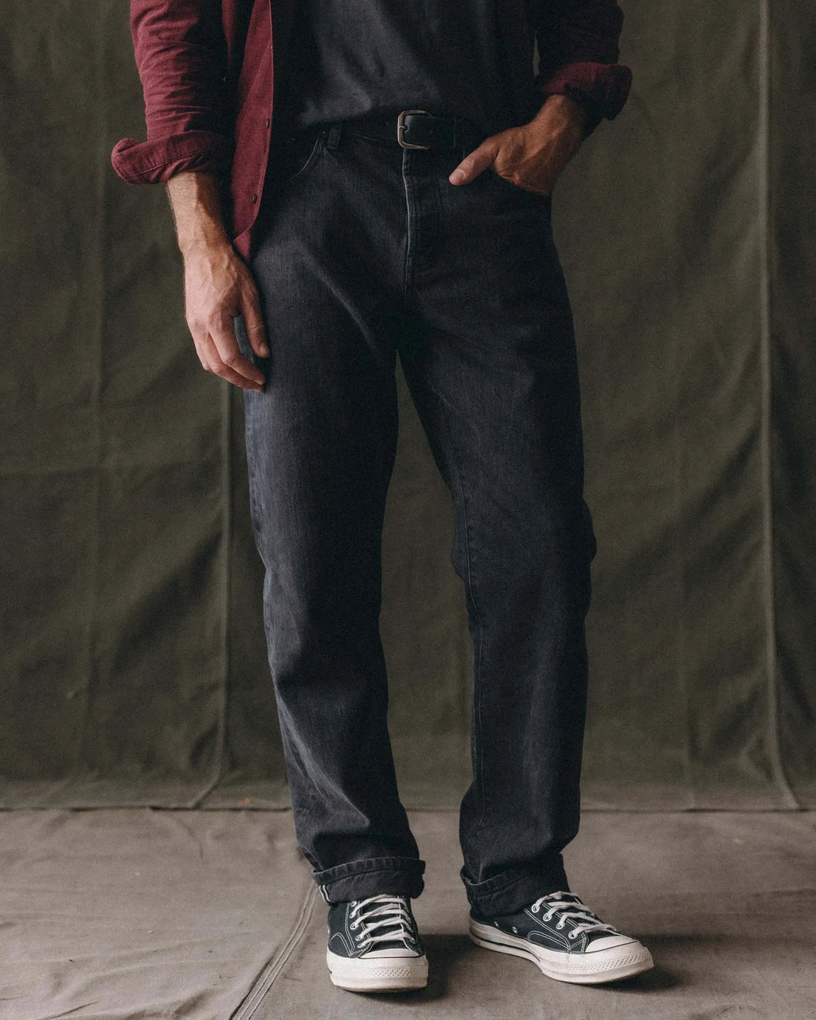 The Straight Jean in Washed Black Organic Slub Selvedge sold by Taylor Stitch product image thumbnail 2