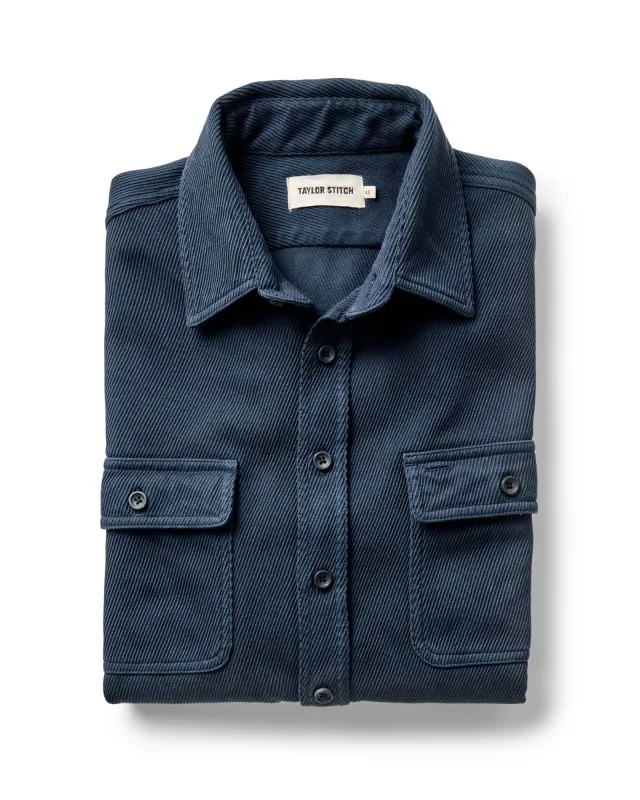 The Ledge Shirt in Dark Navy Twill made by Taylor Stitch