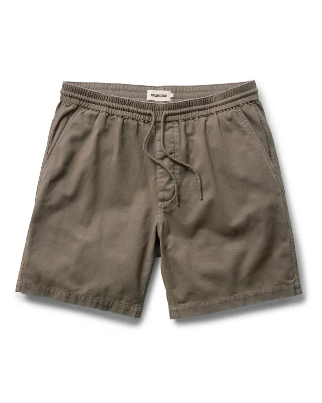 The Apres Short in Organic Espresso Foundation Twill sold by Taylor Stitch