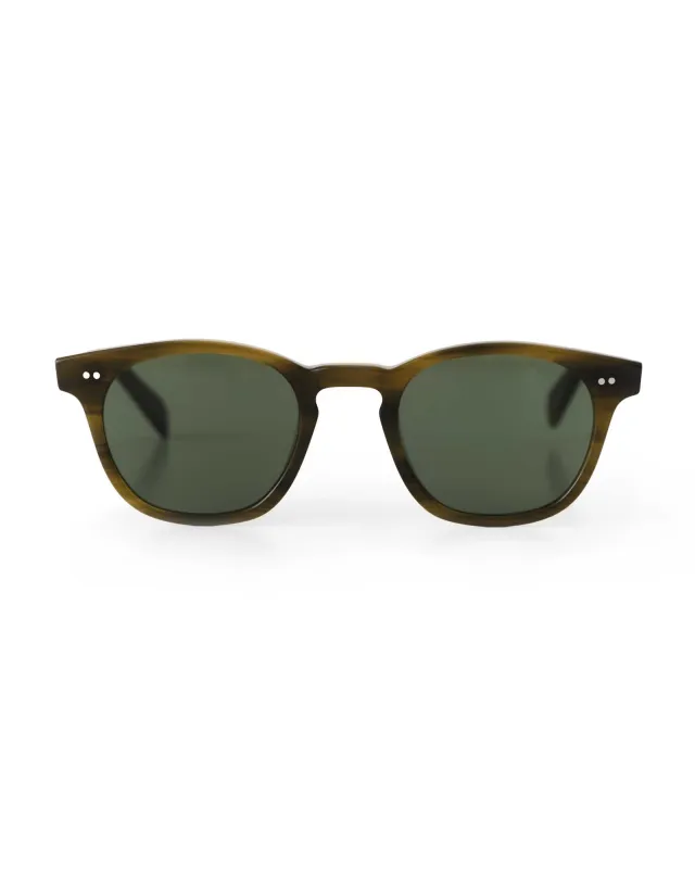 The Legend in Green Tortoise made by Taylor Stitch